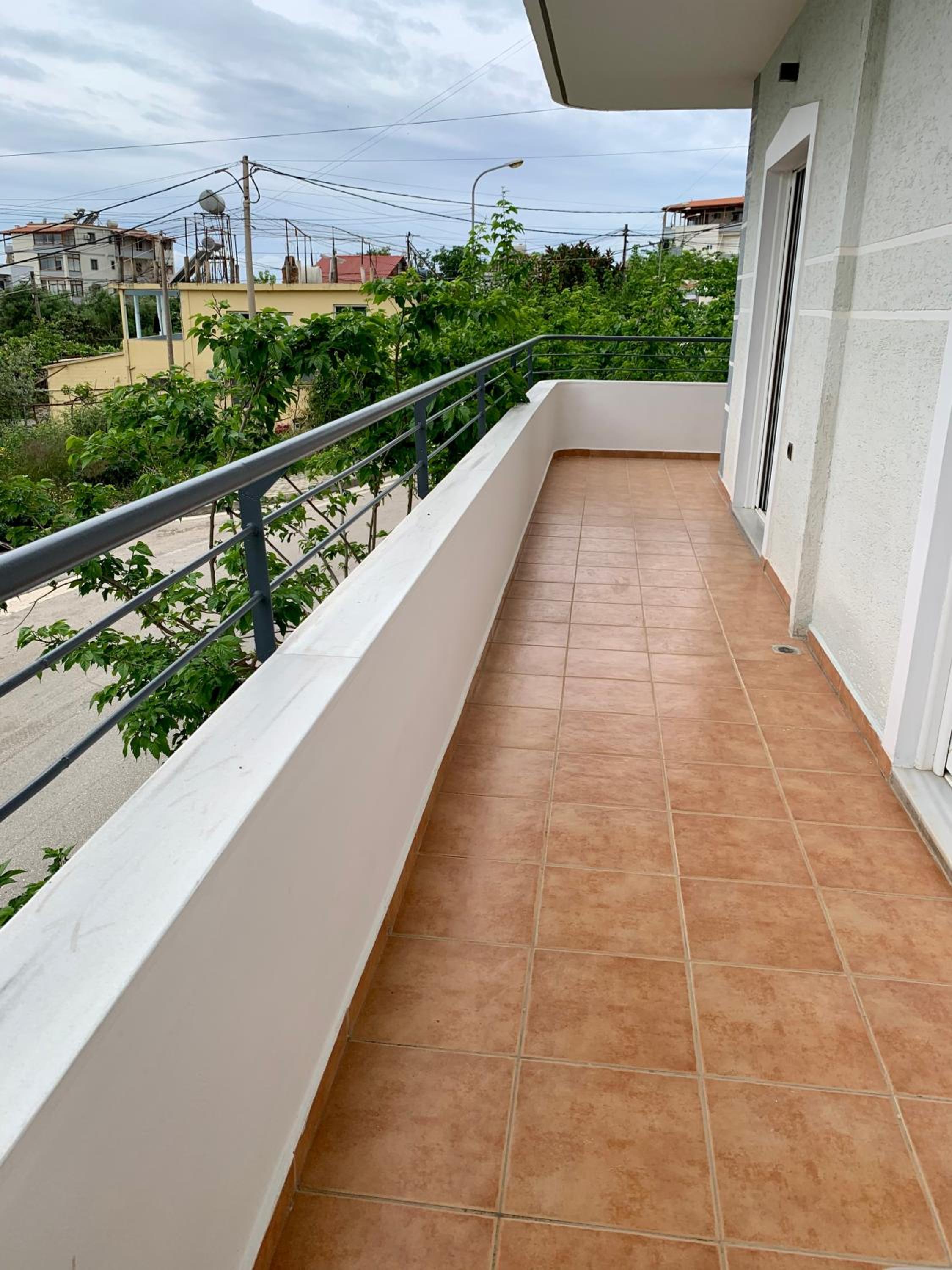 Bardhi Apts