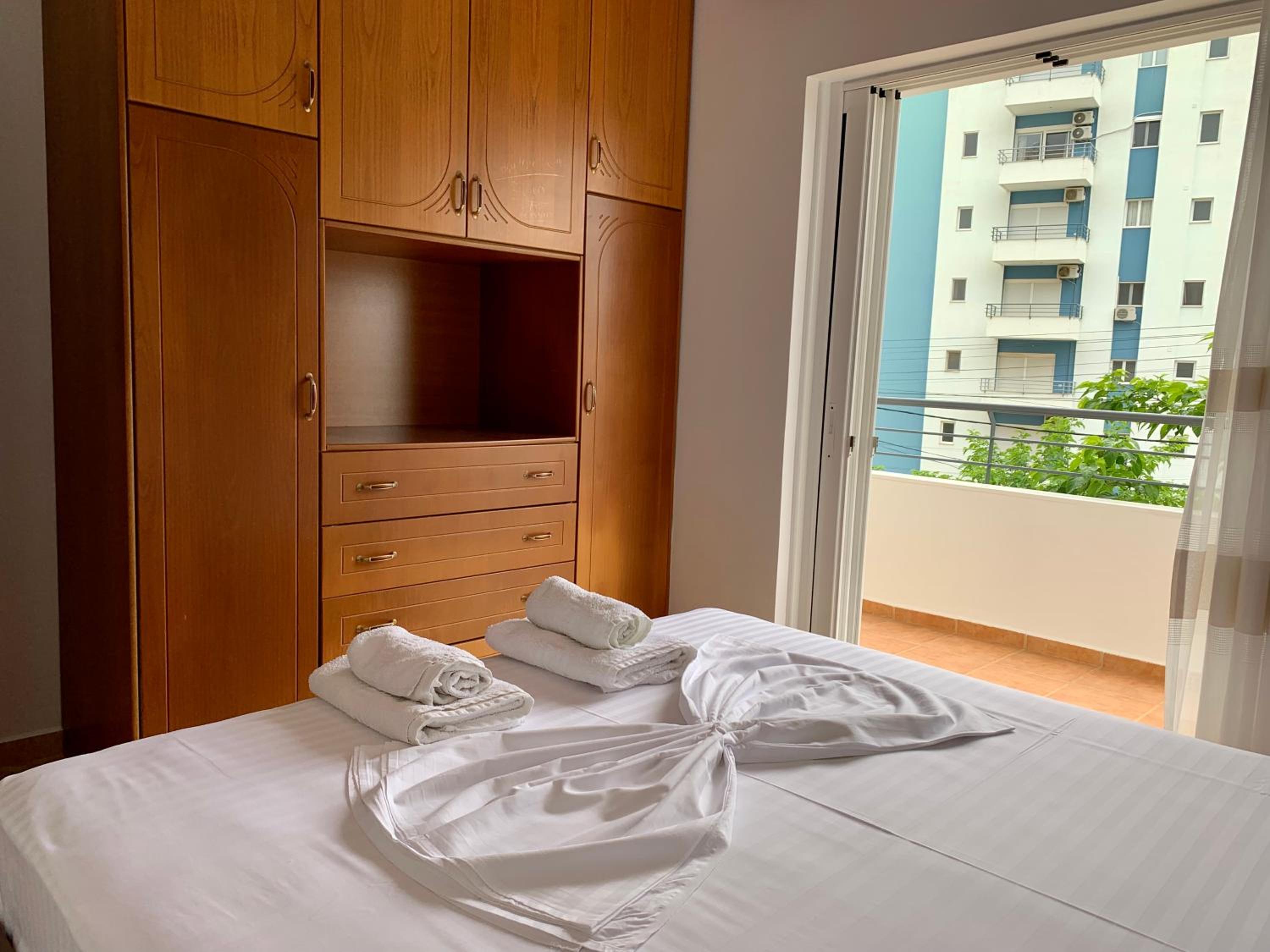 Bardhi Apts