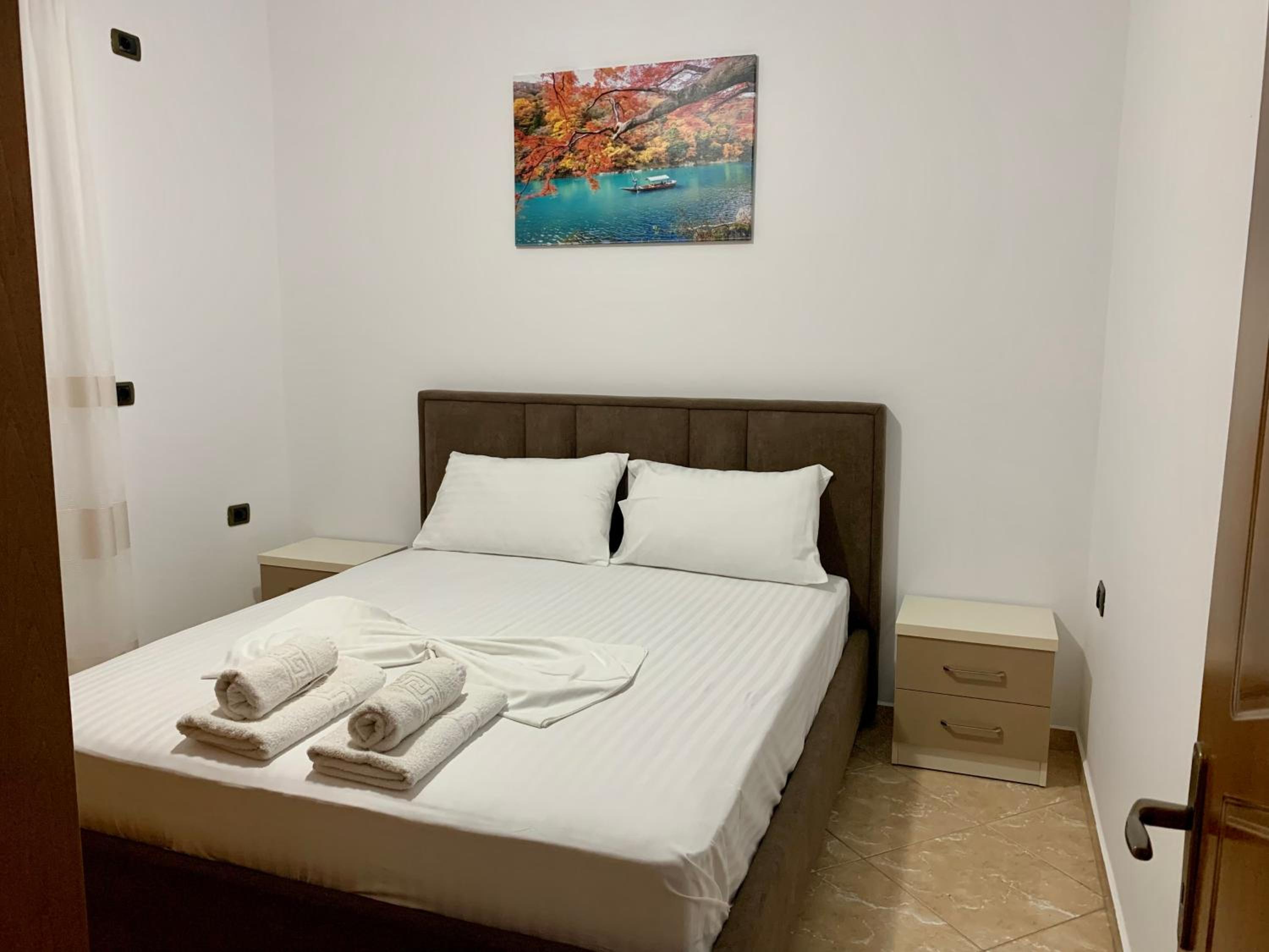 Bardhi Apts