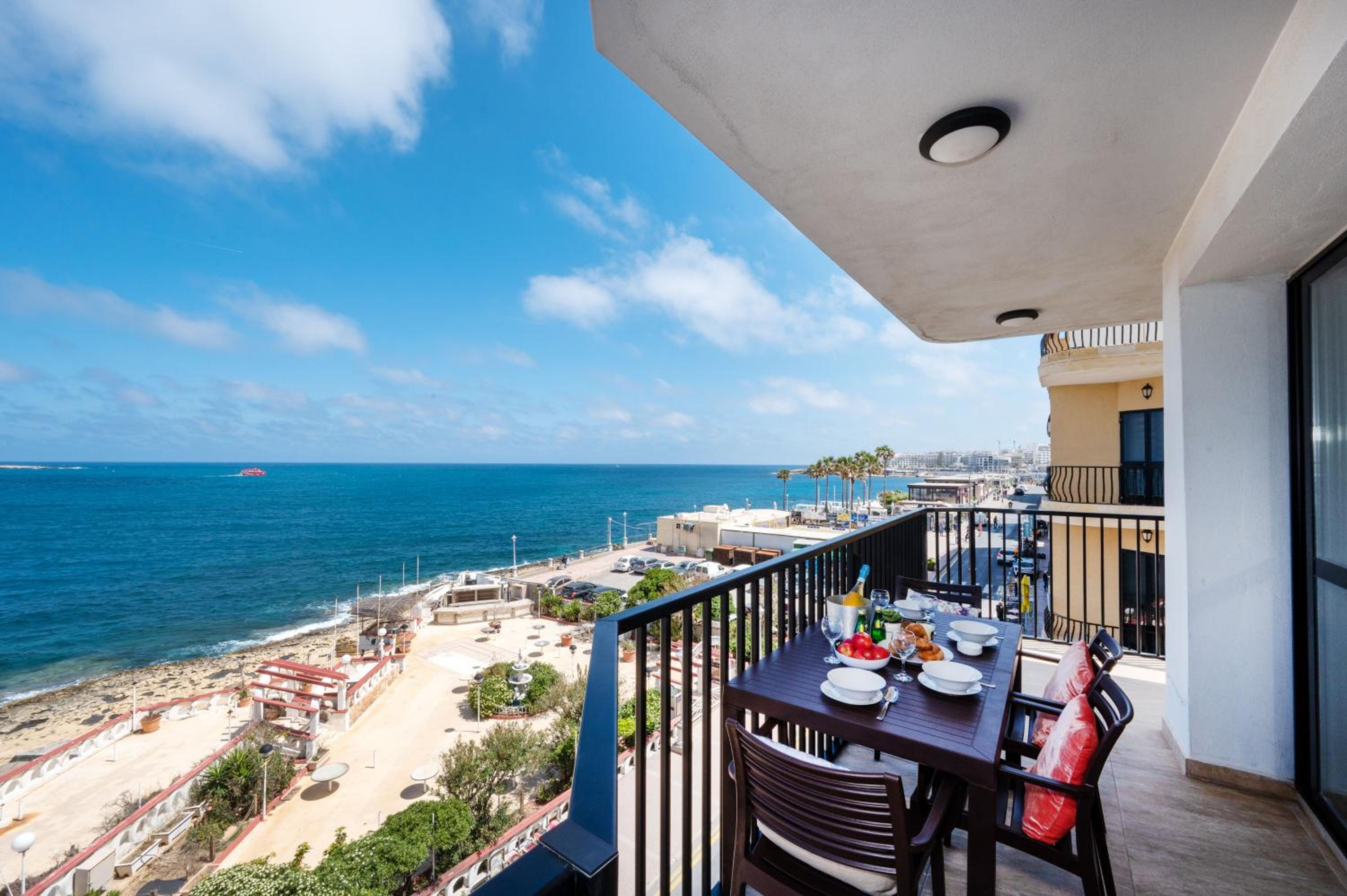 Islet Promenade Seafront Apartment with large Corner Terrace by Getawaysmalta photo 4