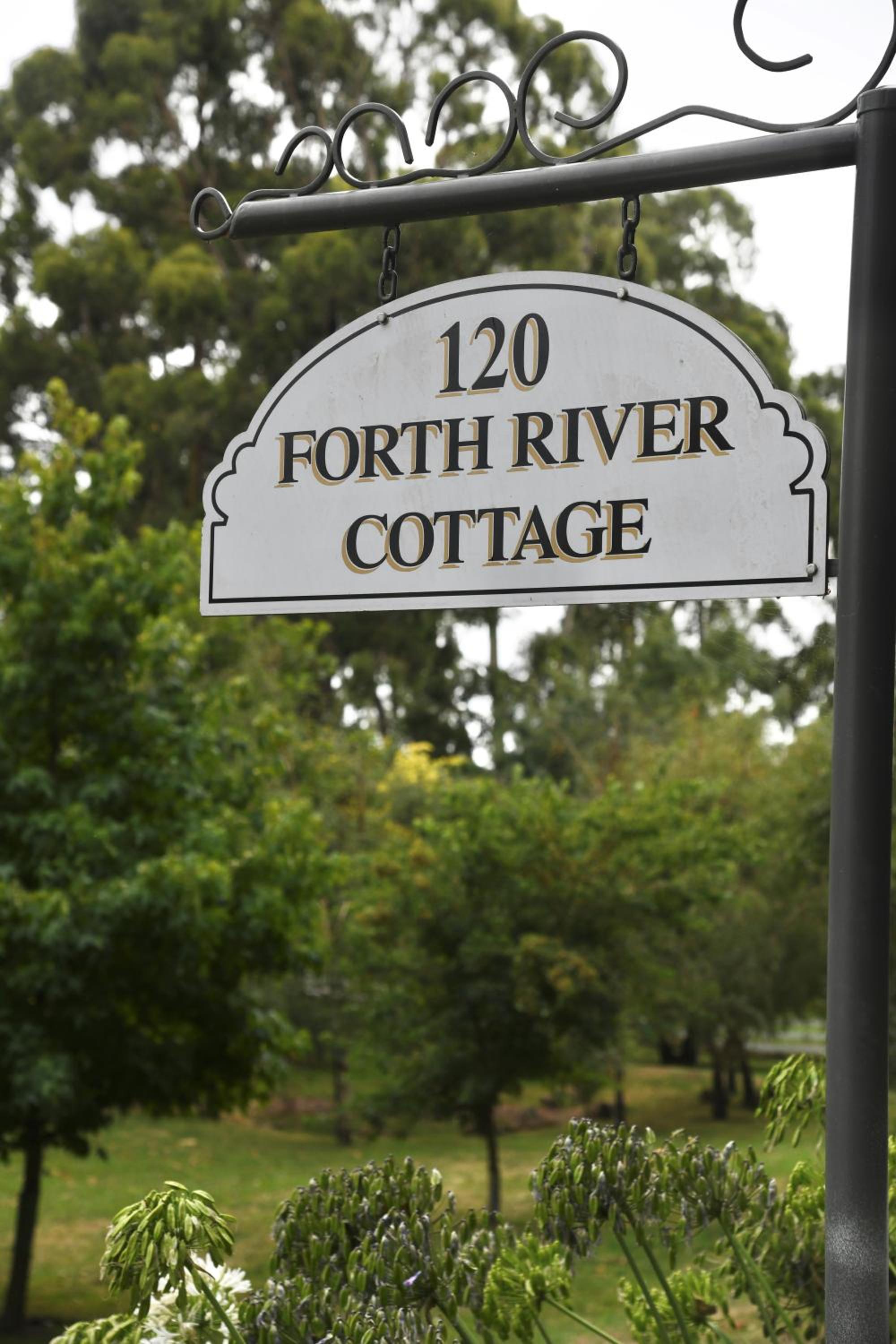 Forth River Cottage view 2