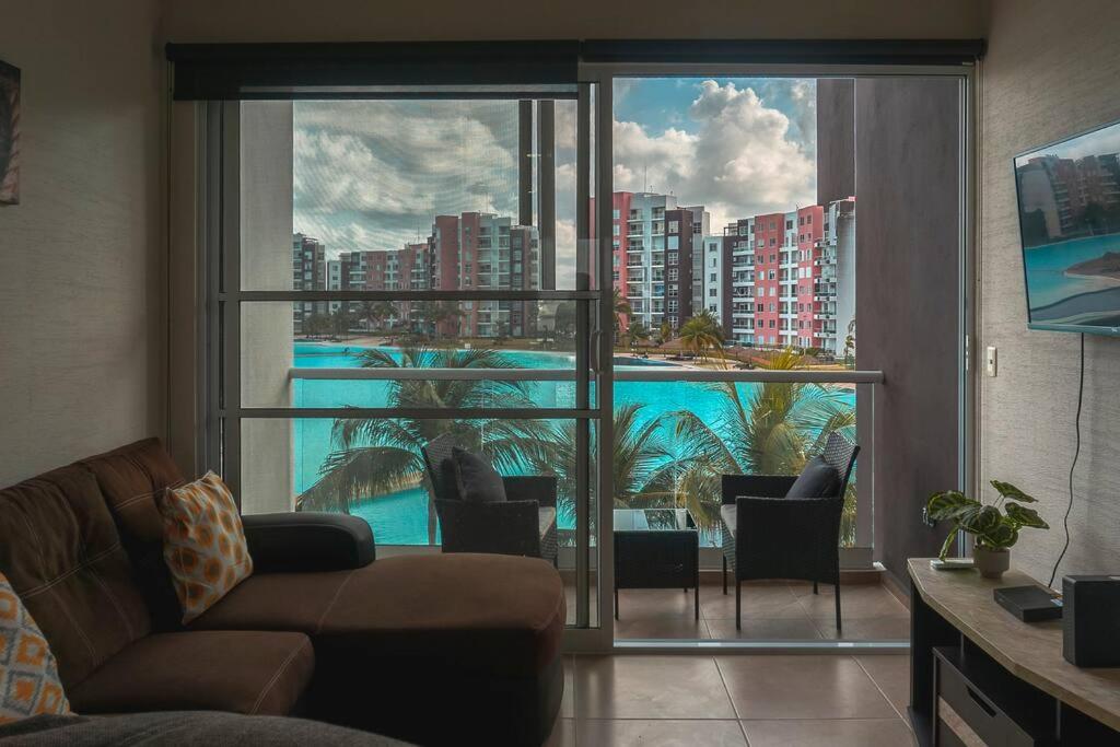 DR02 Departamento Moderno con Vista a la Laguna en Dream Lagoons