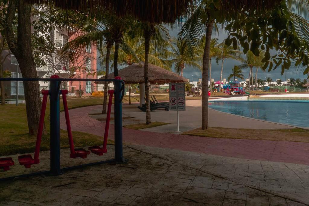 DR02 Departamento Moderno con Vista a la Laguna en Dream Lagoons
