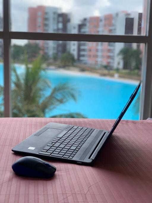 DR02 Departamento Moderno con Vista a la Laguna en Dream Lagoons
