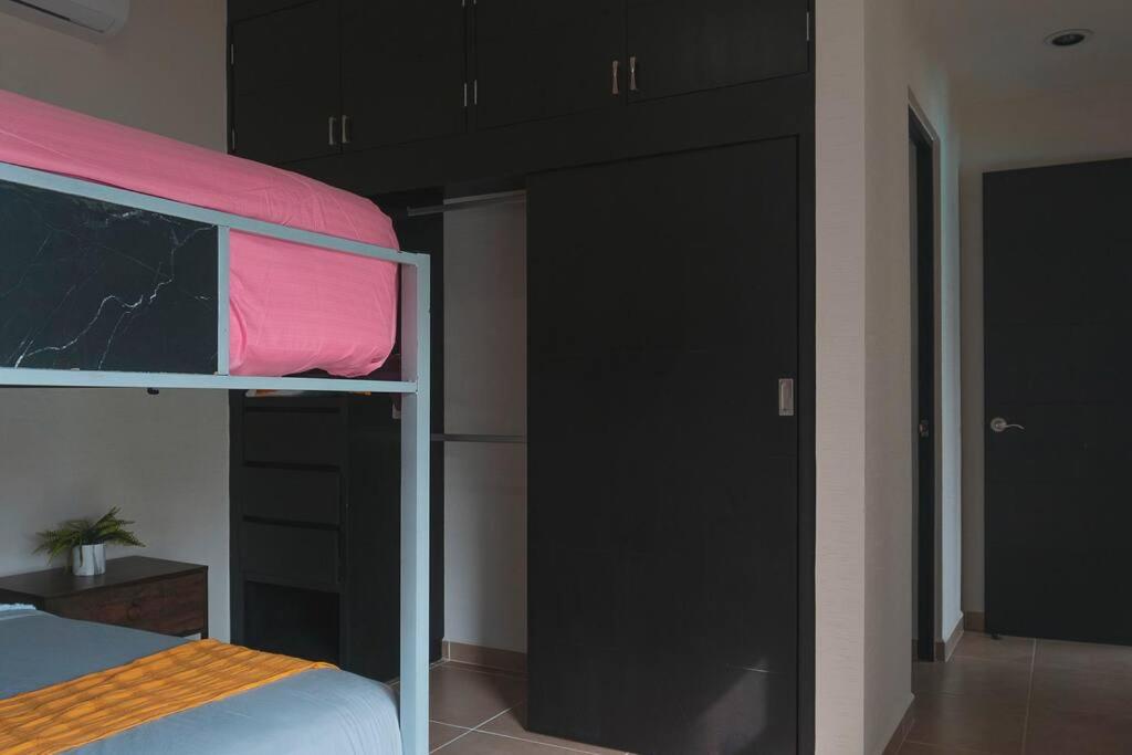 DR02 Departamento Moderno con Vista a la Laguna en Dream Lagoons