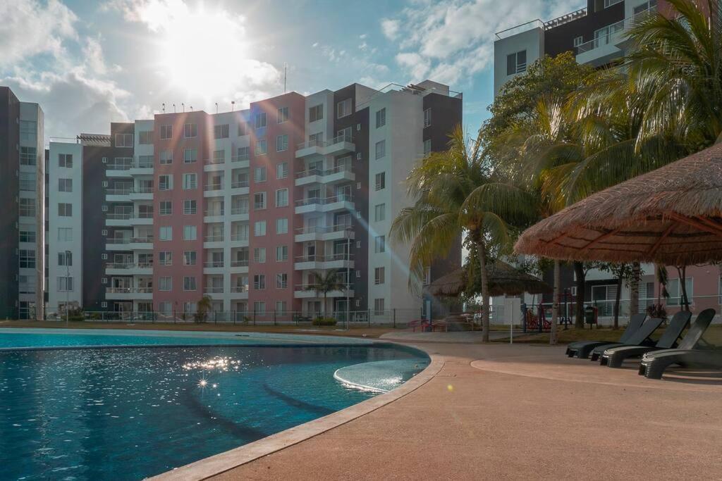 DR02 Departamento Moderno con Vista a la Laguna en Dream Lagoons