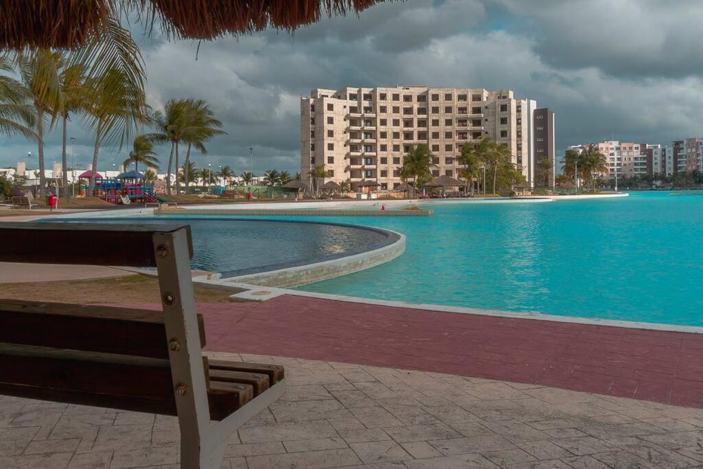 DR02 Departamento Moderno con Vista a la Laguna en Dream Lagoons