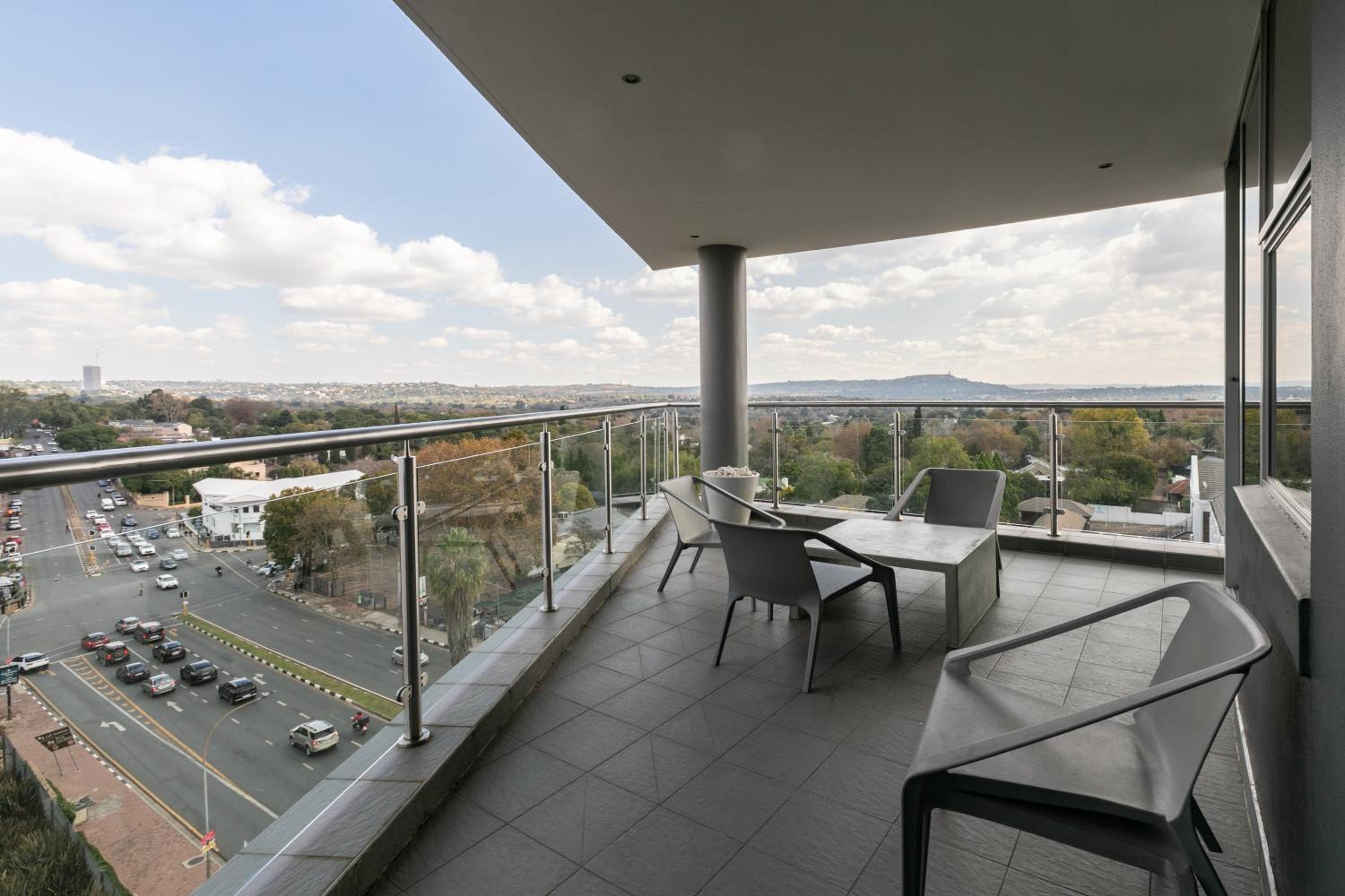 KMG Apartments at The Apex