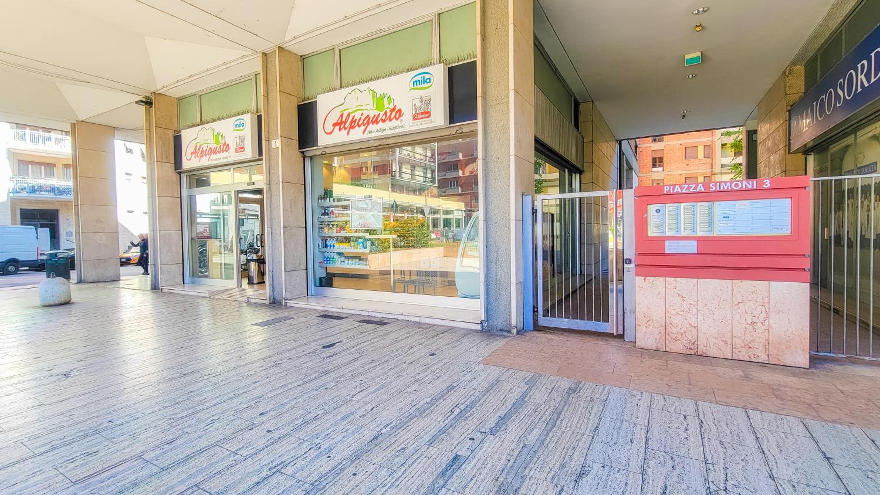 Italianflat - Elegant 2 Bedrooms with Balcony, 10 min walk from Arena view 5