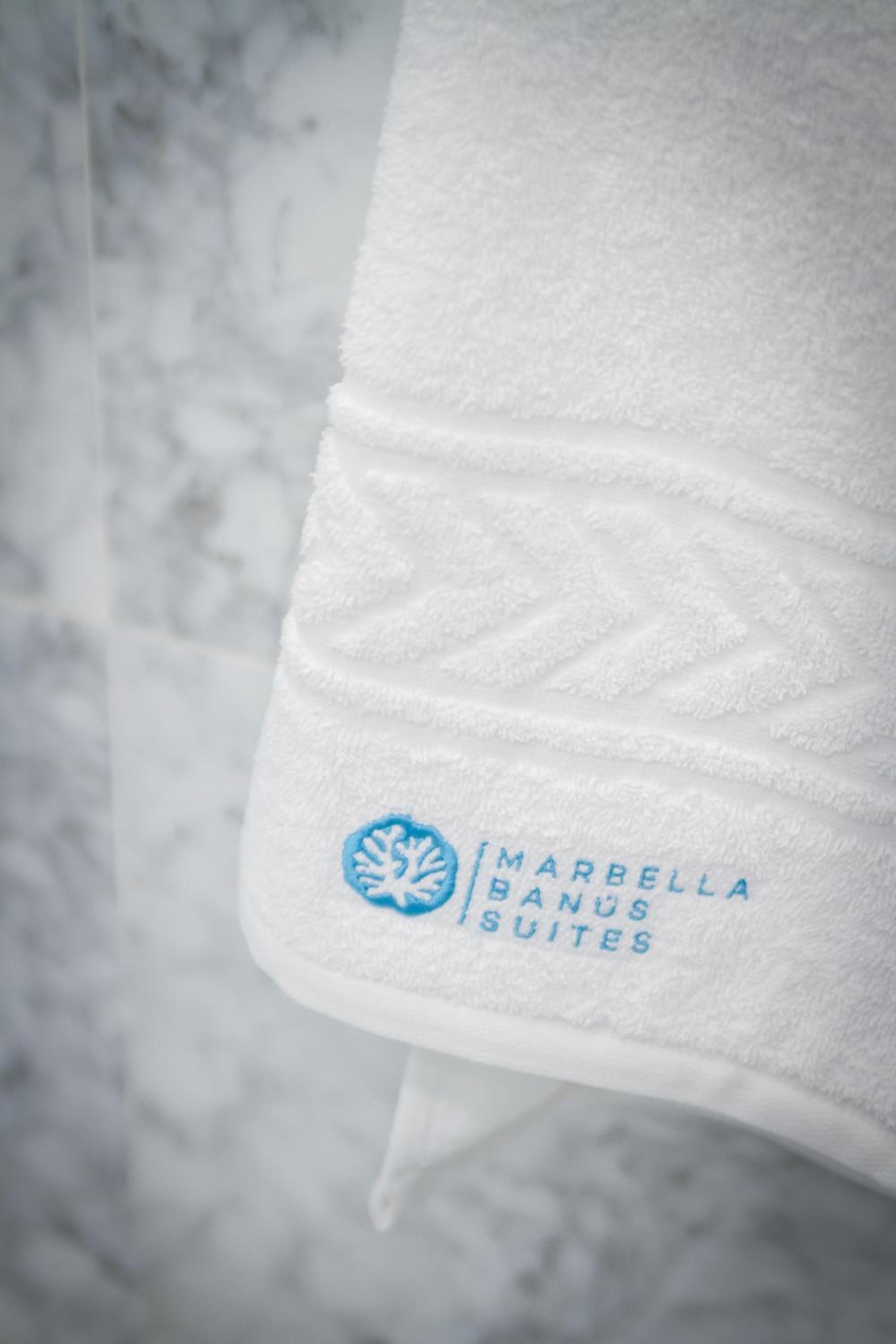 MARBELLA BANUS SUITES - Banus Playa Rocio Beachfront Complex