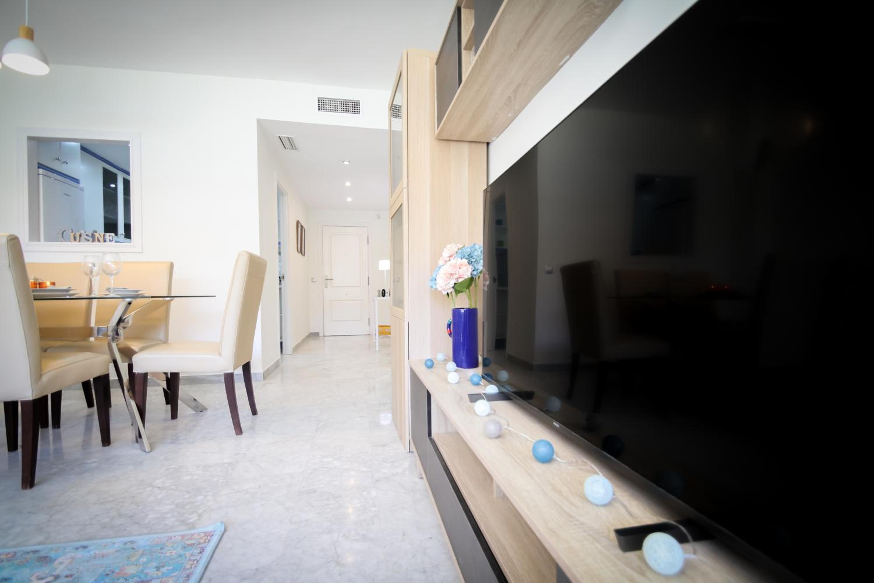 MARBELLA BANUS SUITES - Banus Playa Rocio Beachfront Complex