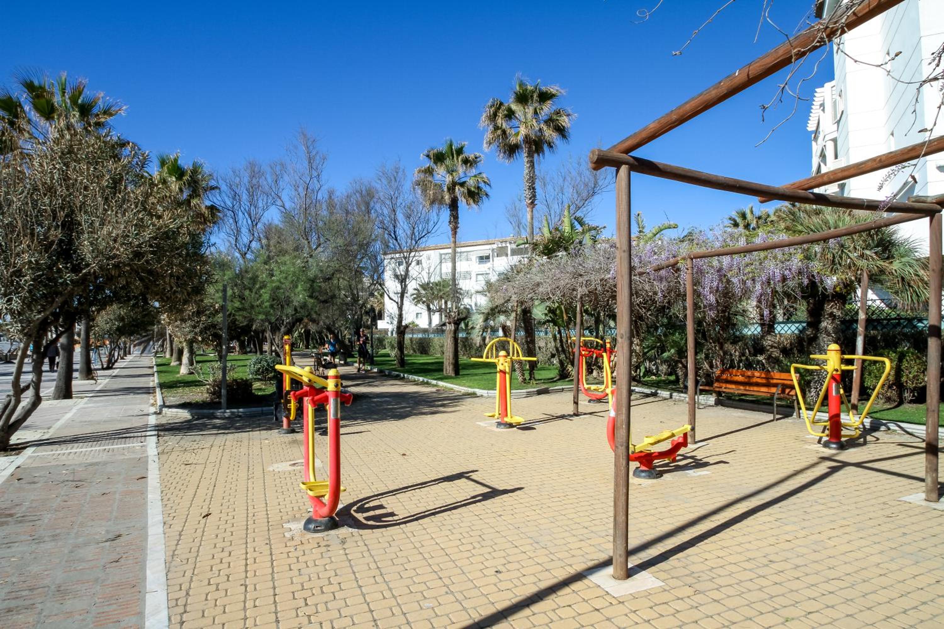 MARBELLA BANUS SUITES - Banus Playa Rocio Beachfront Complex
