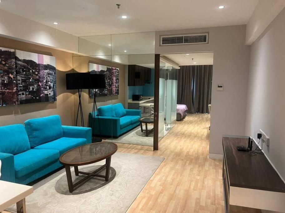 D Majestic hosted by TCL Home 5151