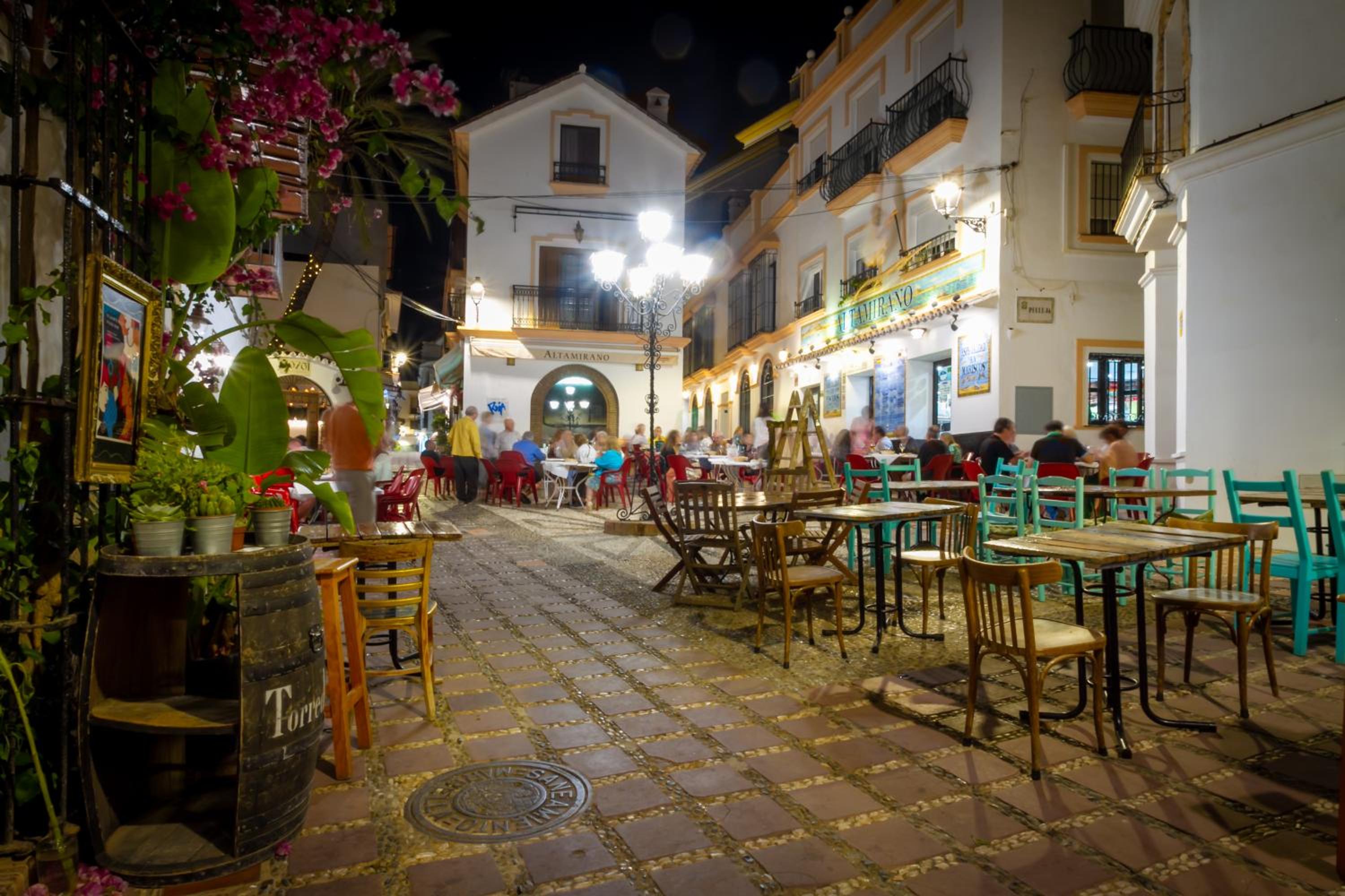 MARBELLA BANUS SUITES - Banus Playa Rocio Beachfront Complex