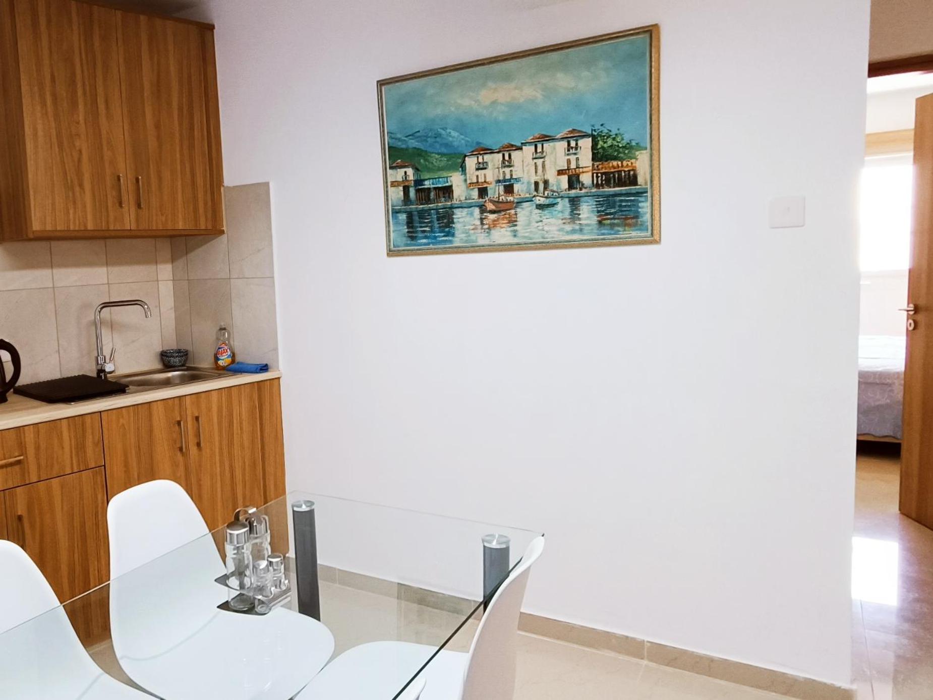 Palm Sea Suite 17