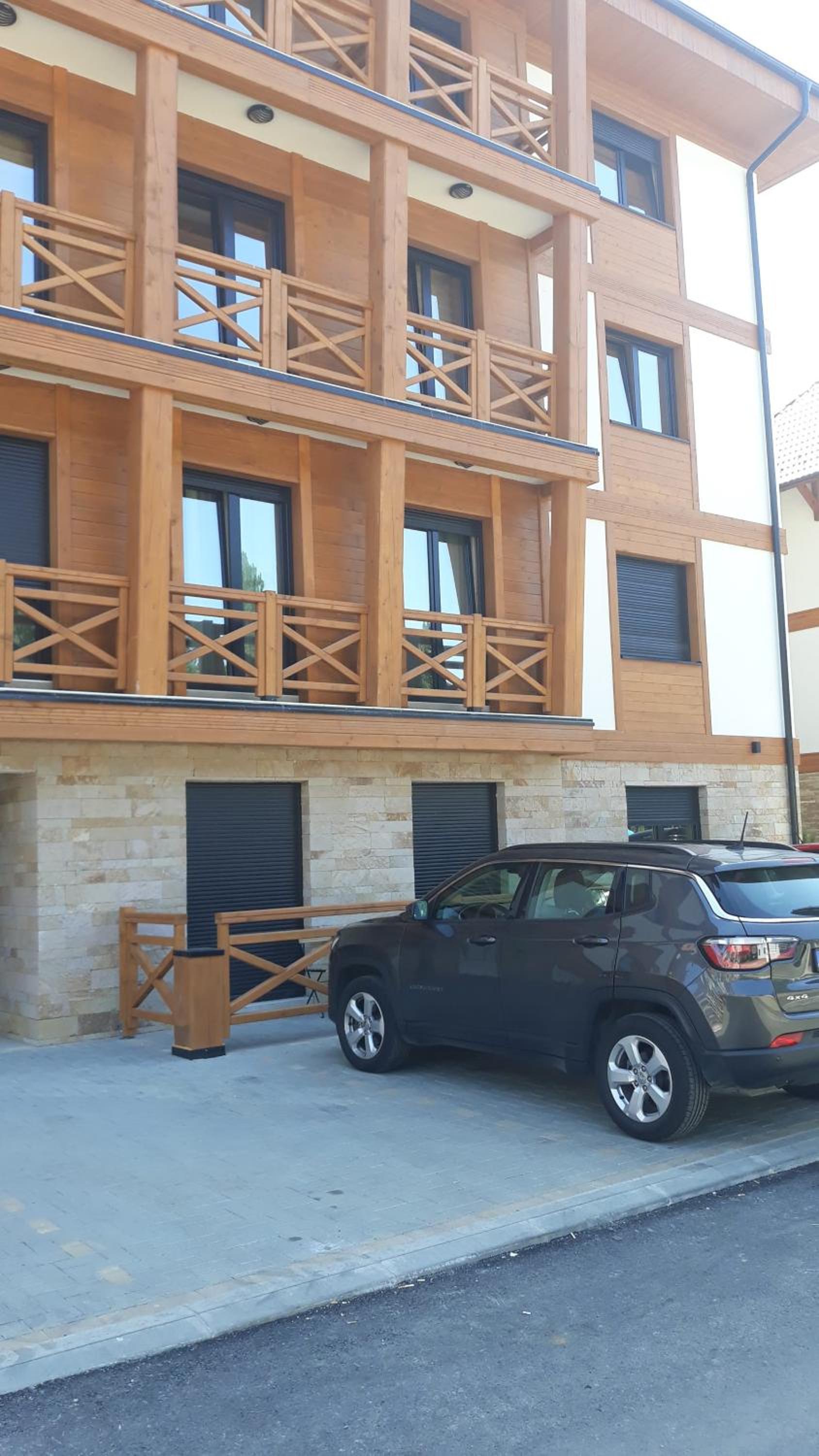 Apartman Giron