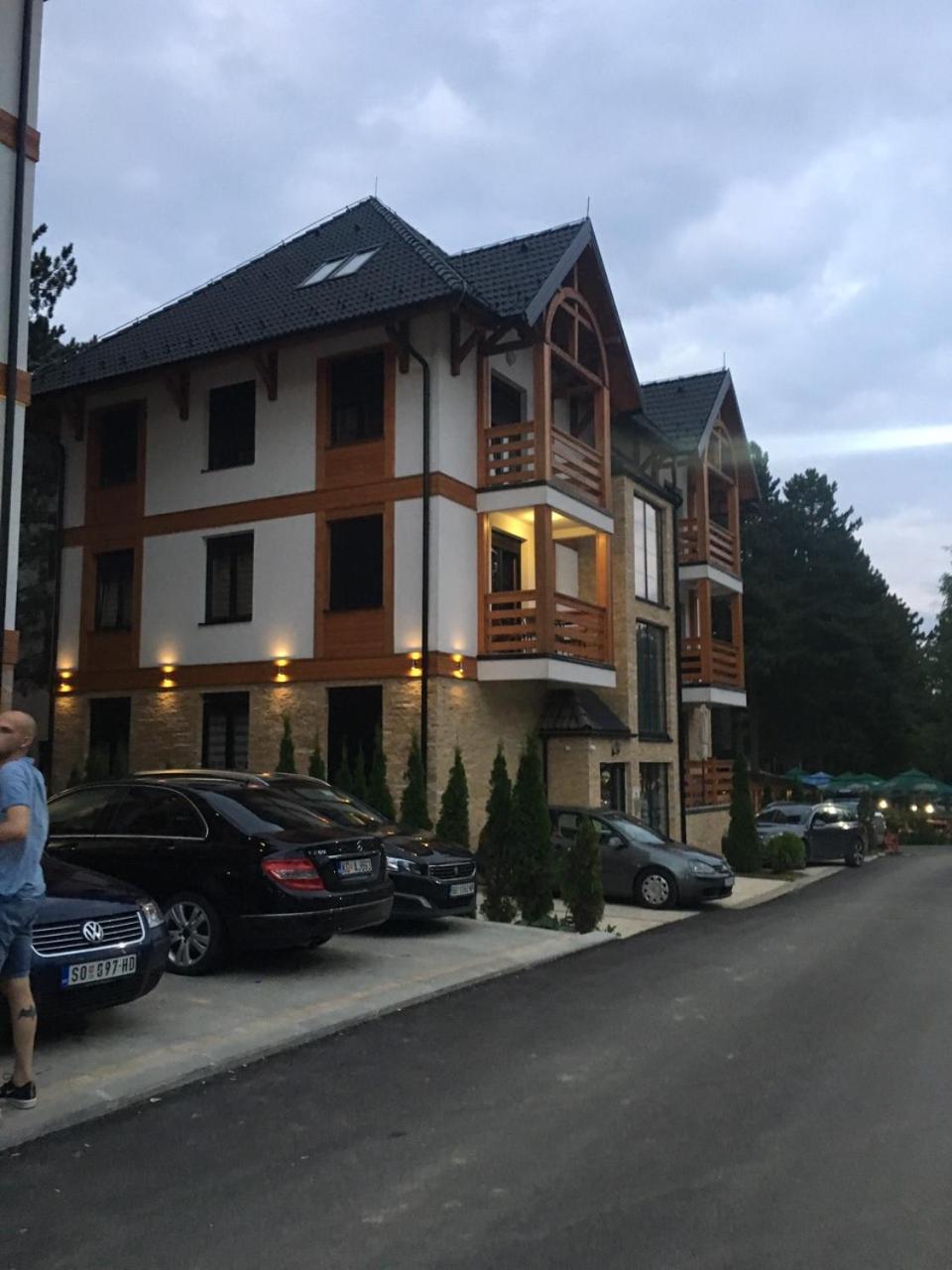Apartman Giron