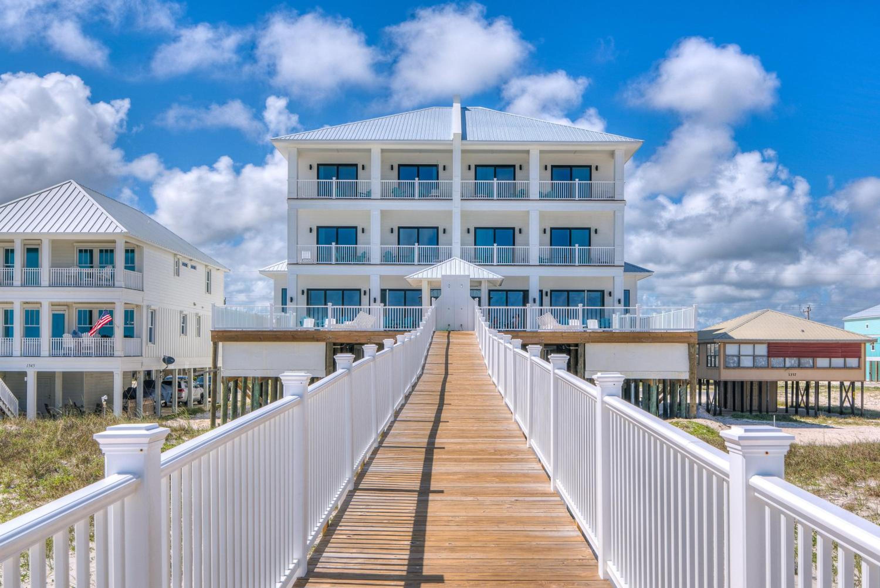Seaside West 12 Bdrm, 115 Bath, Private Pools, Sleeps 36