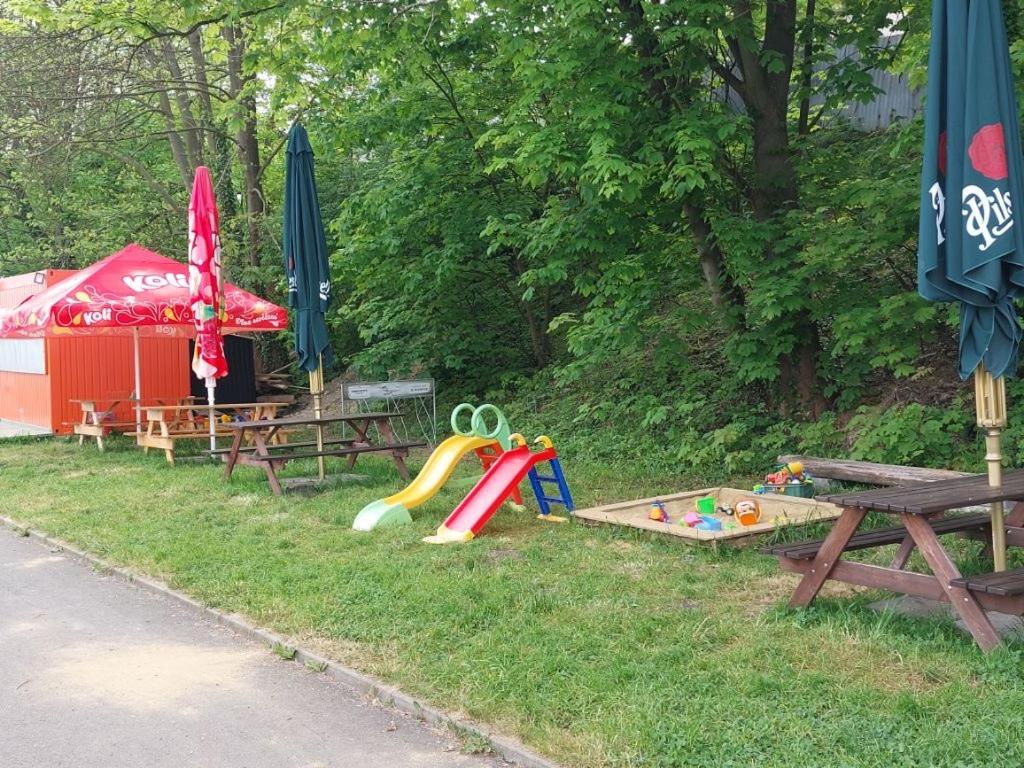 Zouw Hausboat Zakotven -pouze ubytovaní