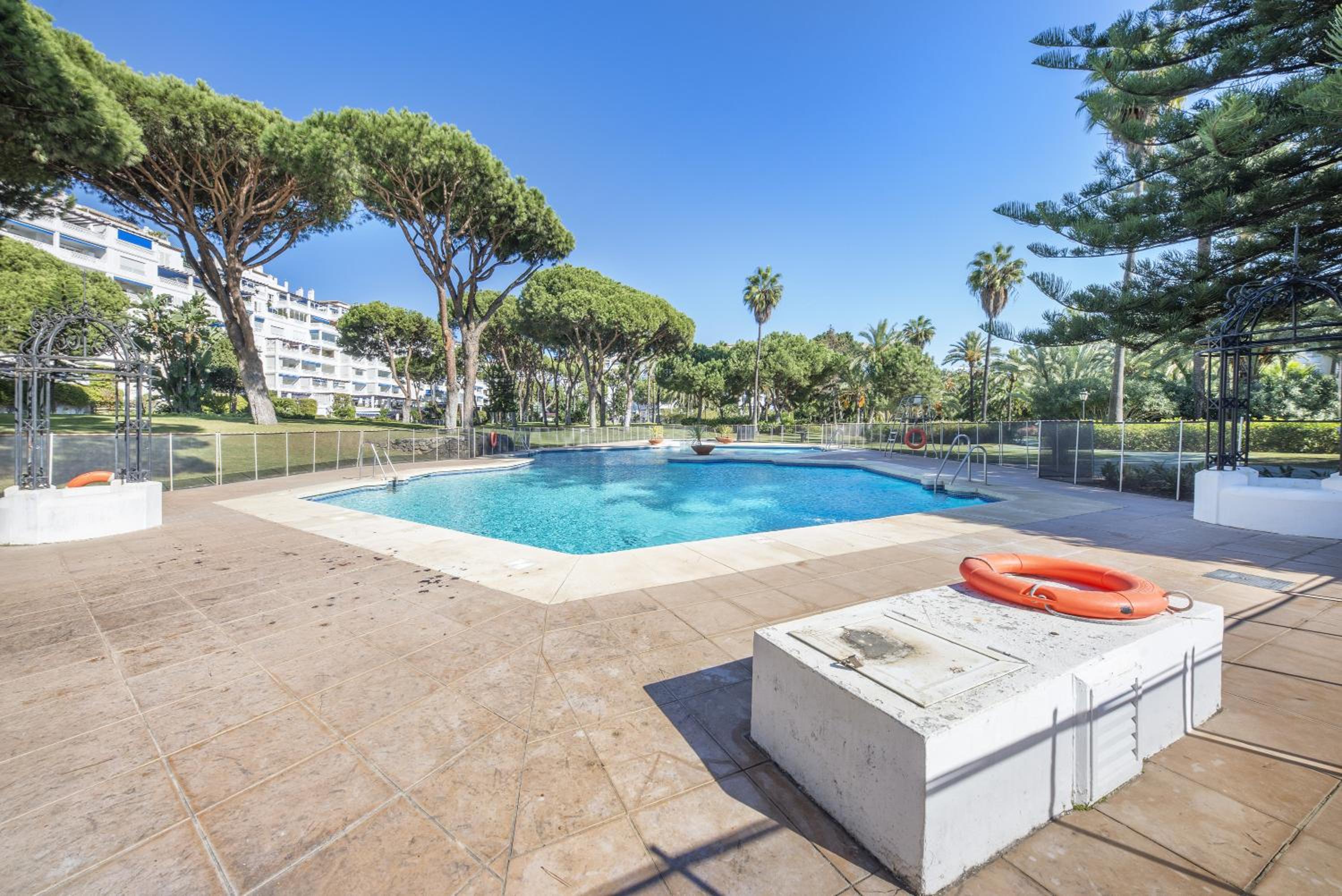 Beachside Puerto Banus Luxury Aprt3