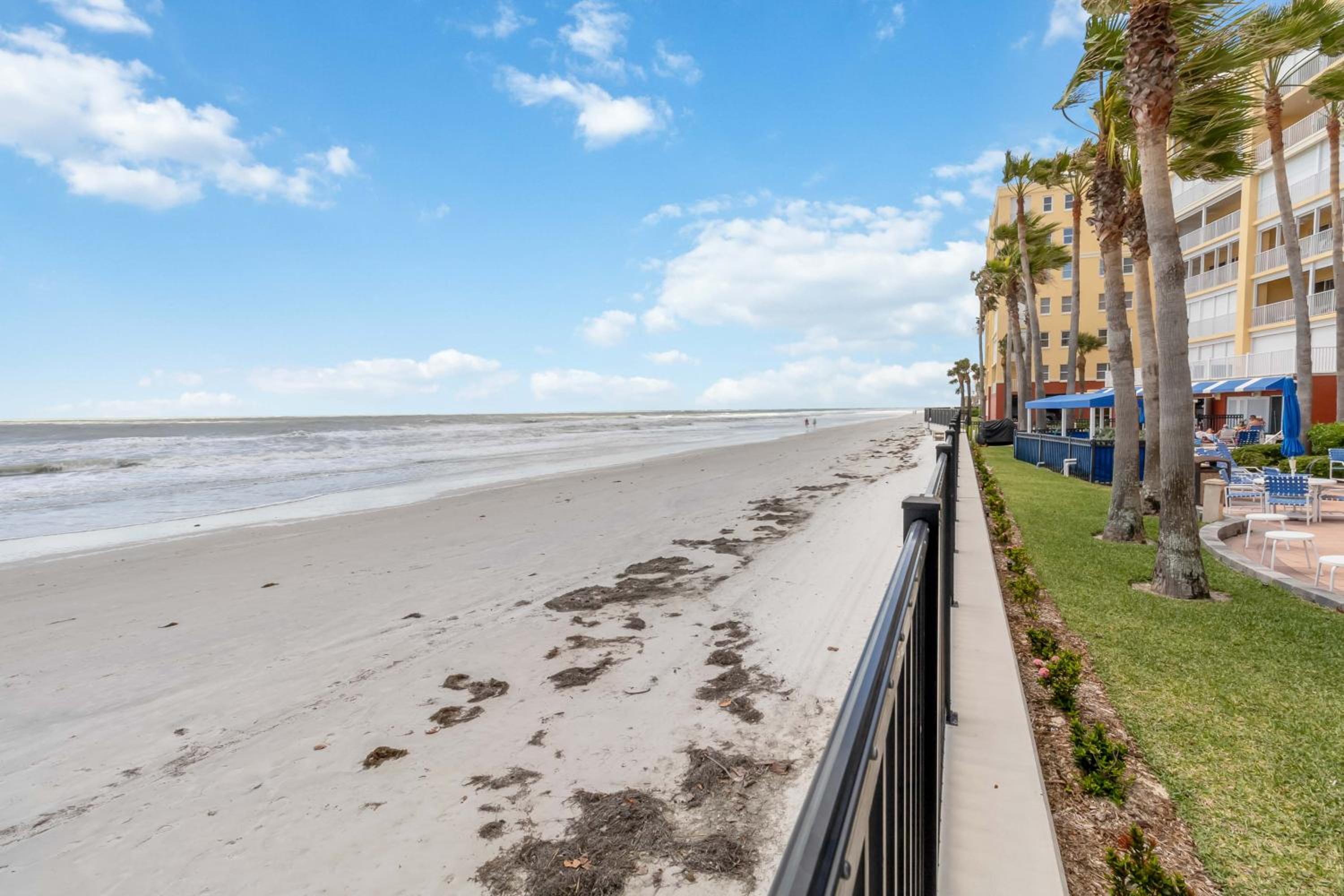 Direct Beachfront - 3B2B - The Tides #266 view 5
