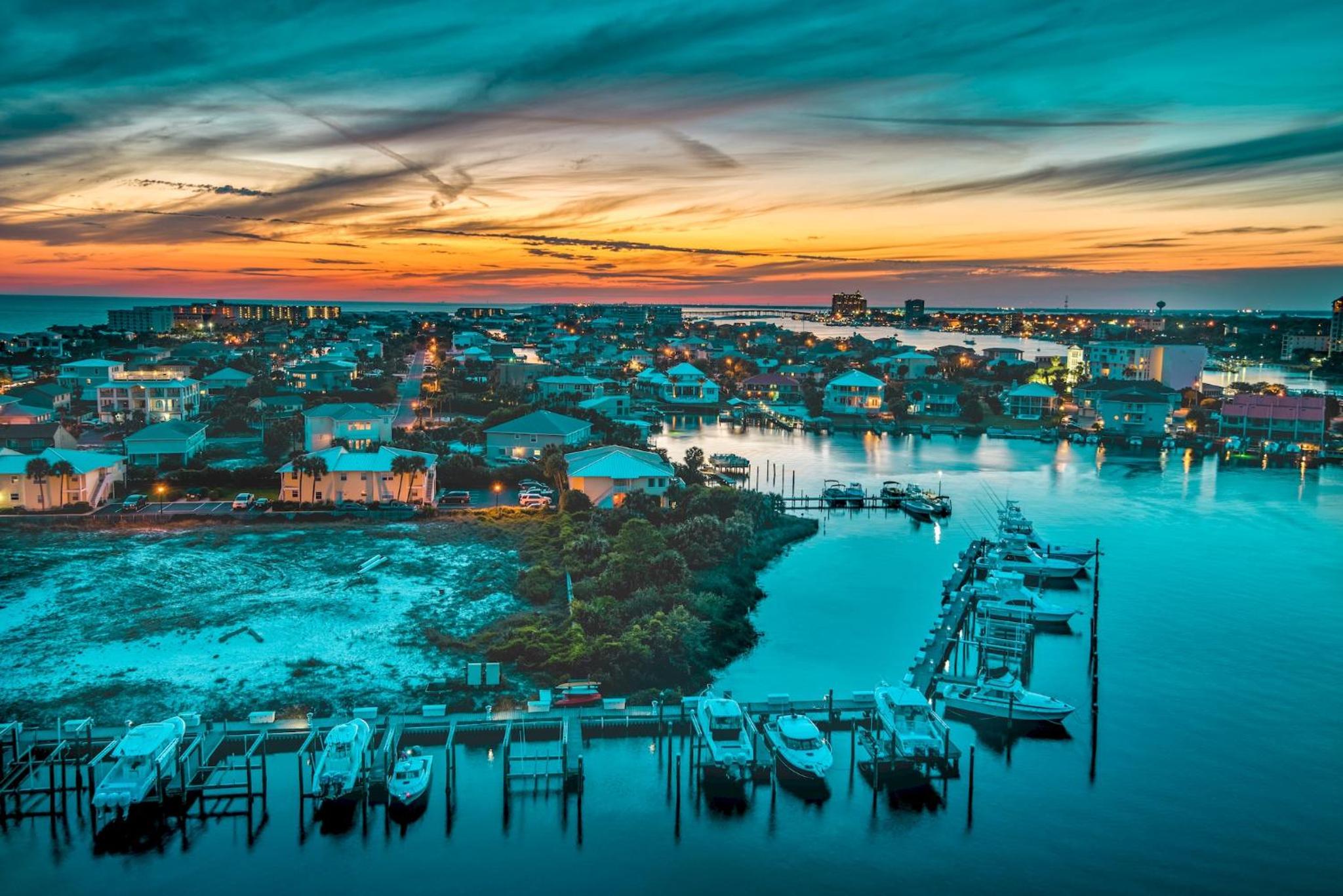 Harbor Landing 802B view 4