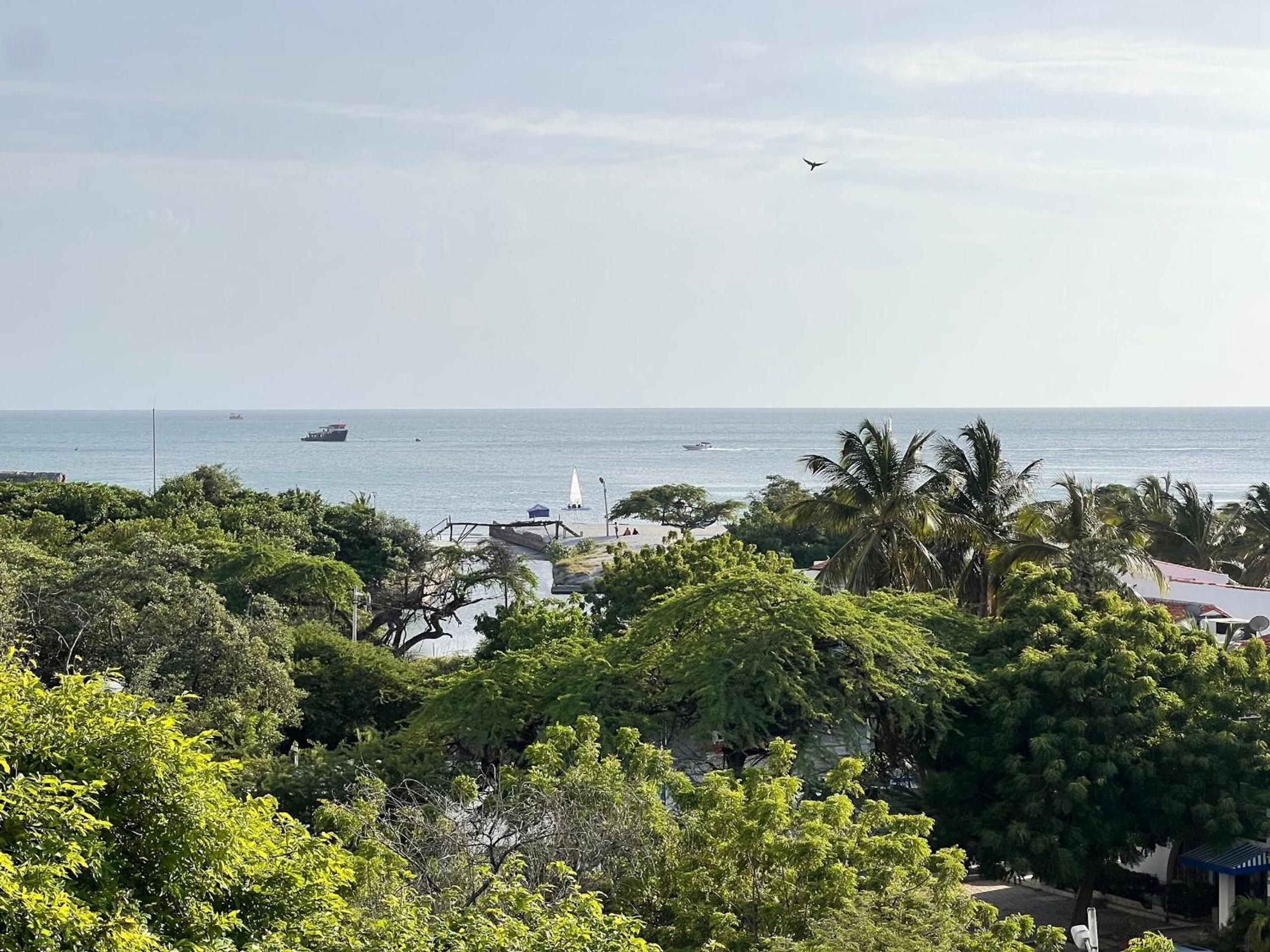 Apto con servicio de playa, terraza con vista 360