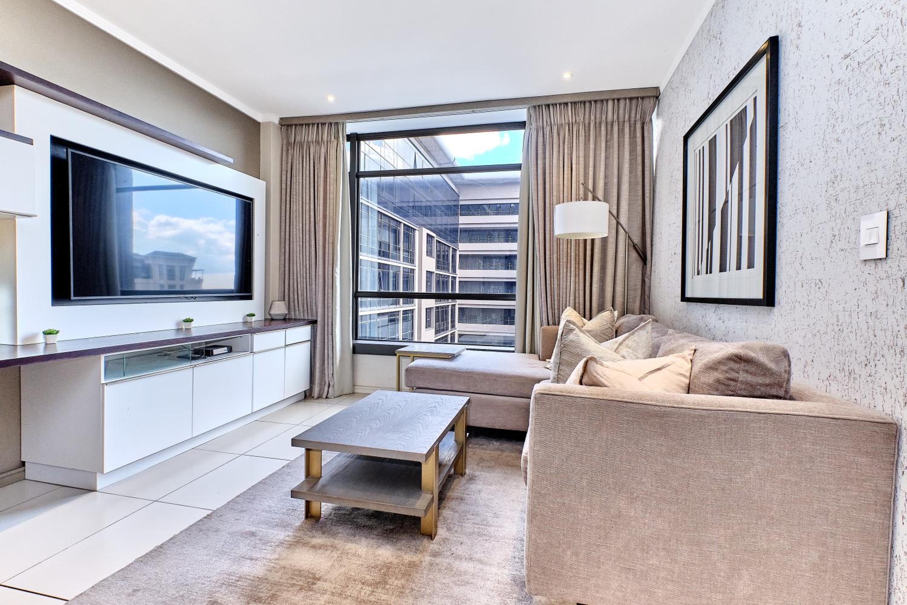 Elegant 2bed/2bath in Sandton
