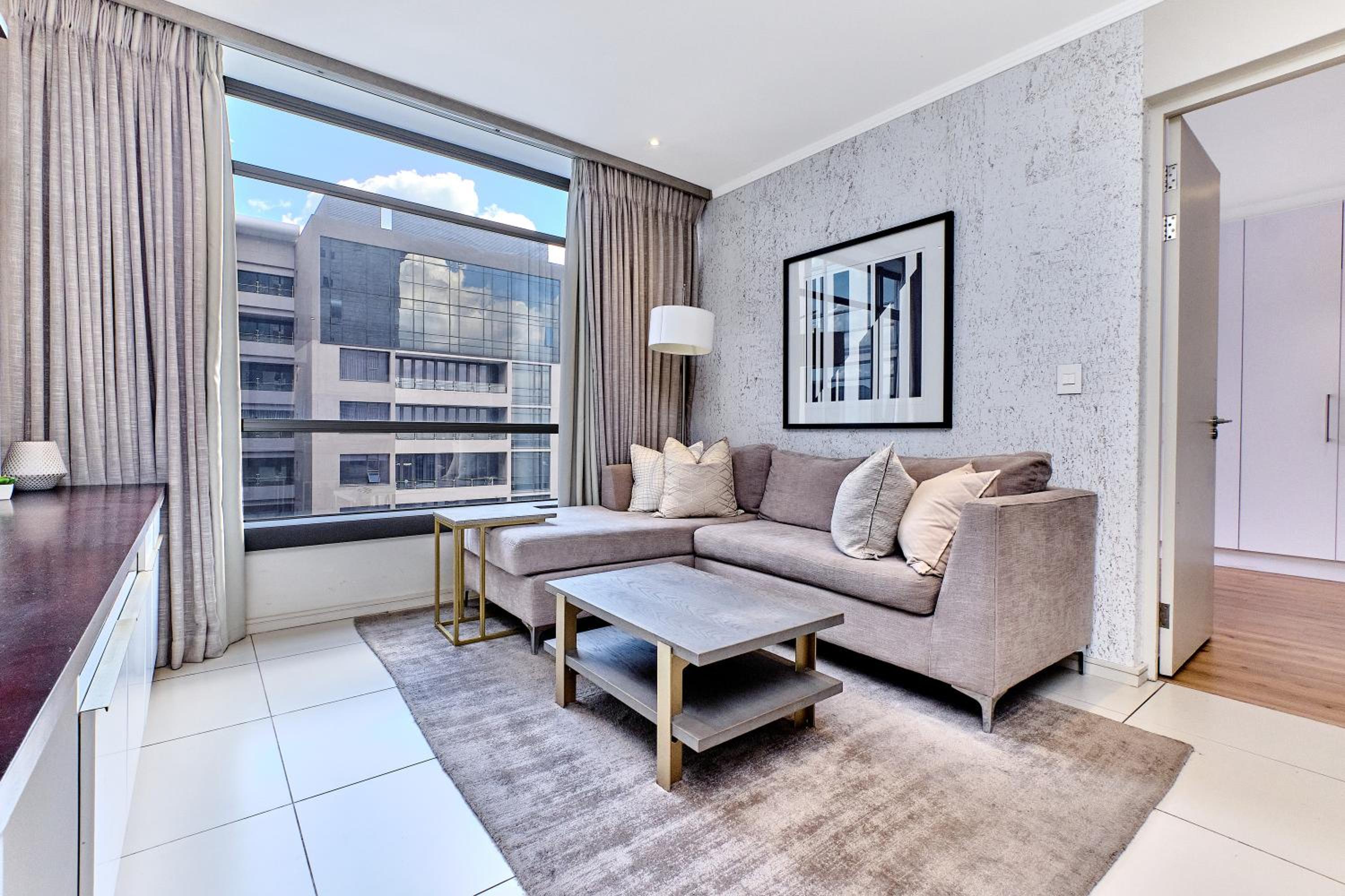 Elegant 2bed/2bath in Sandton