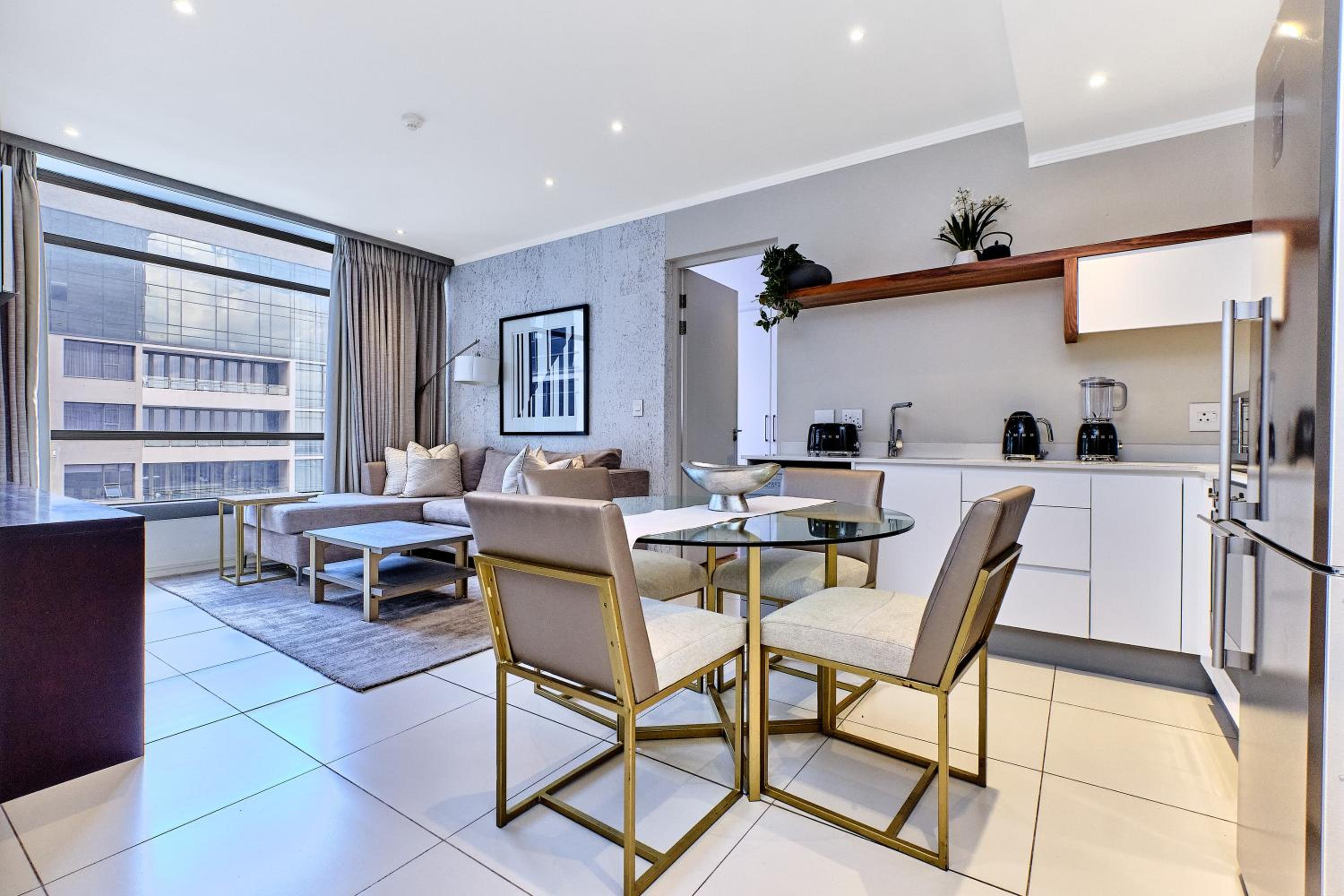 Elegant 2bed/2bath in Sandton