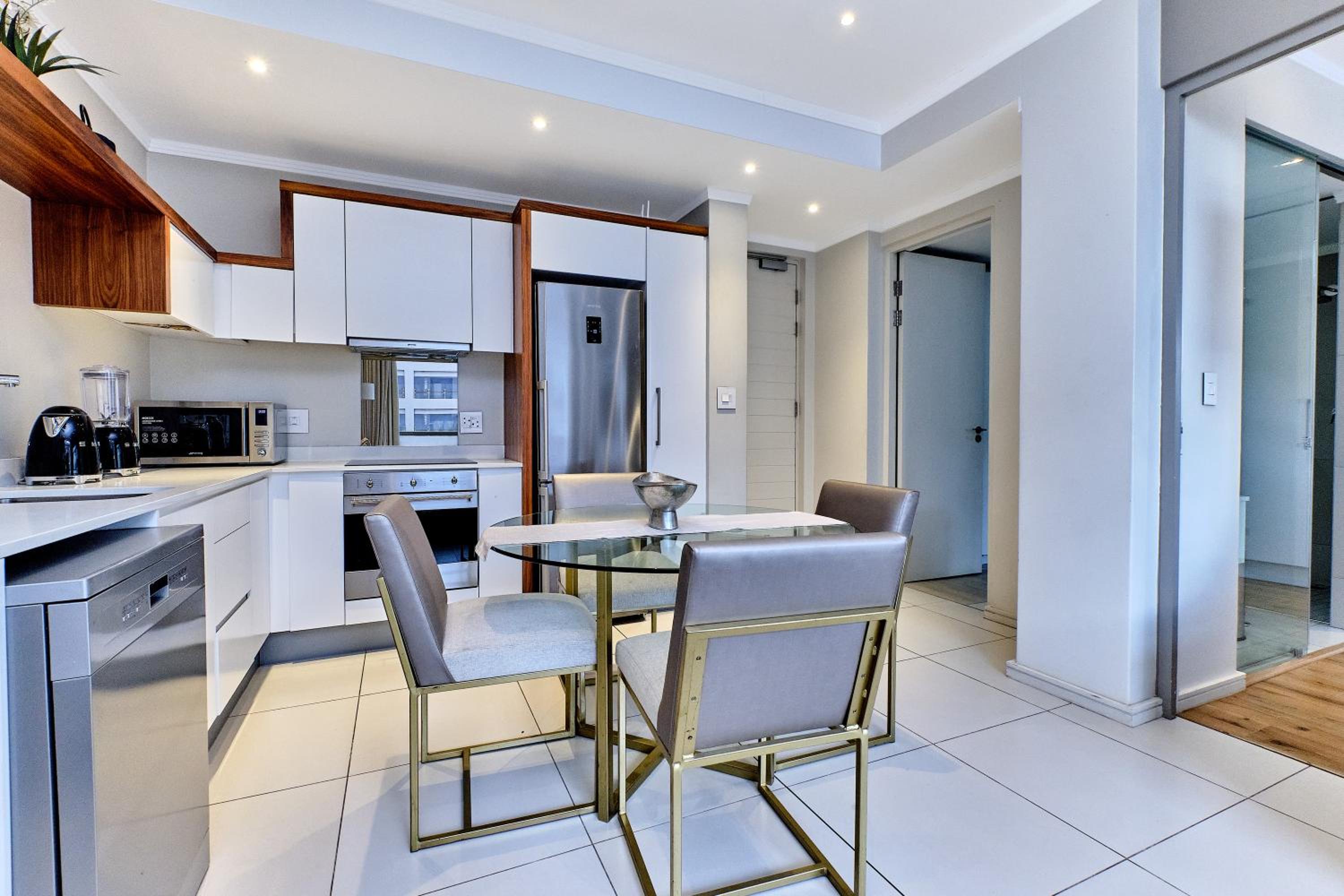Elegant 2bed/2bath in Sandton