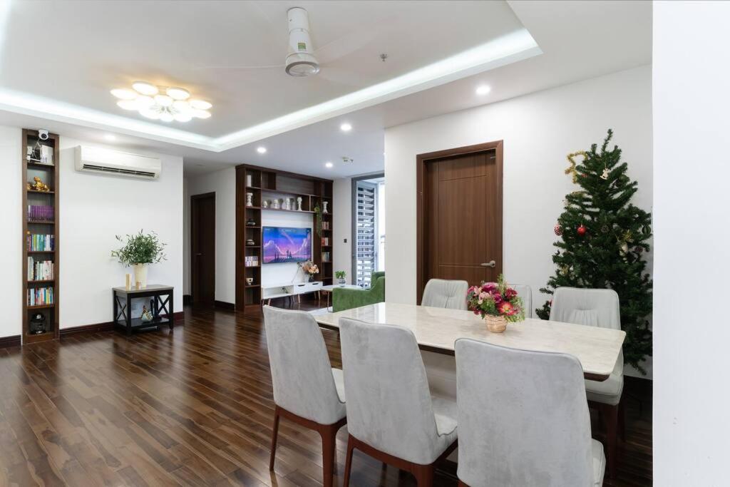 4-Bedroom Apartment @ Vinhomes Times city