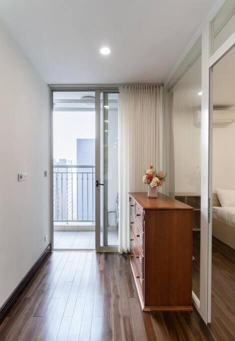 4-Bedroom Apartment @ Vinhomes Times city