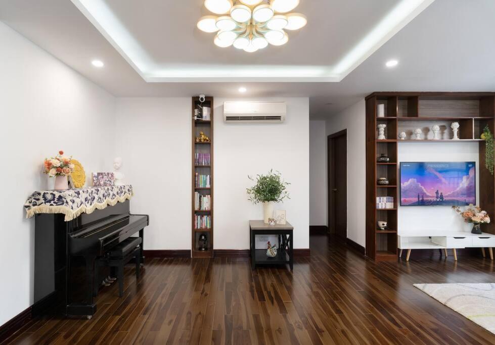 4-Bedroom Apartment @ Vinhomes Times city