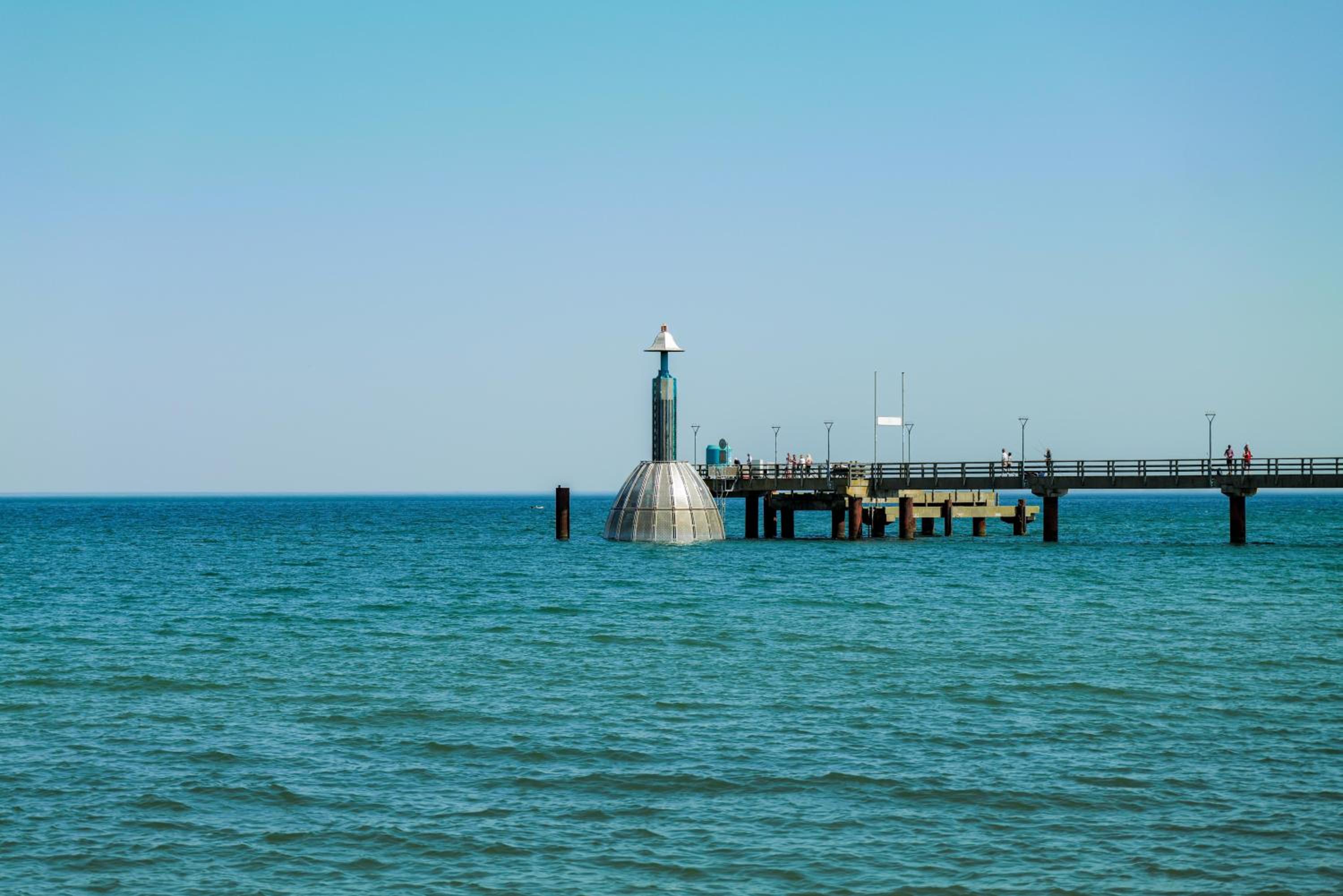 Ferienwohnungen Meerfarbig Zingst - HAUSTIERFREI -Terrasse mit Strandkorb oder Balkon - Glasfaser - Parkplatz - Fahrradschuppen - Waschtrockner - E-Ladesäu