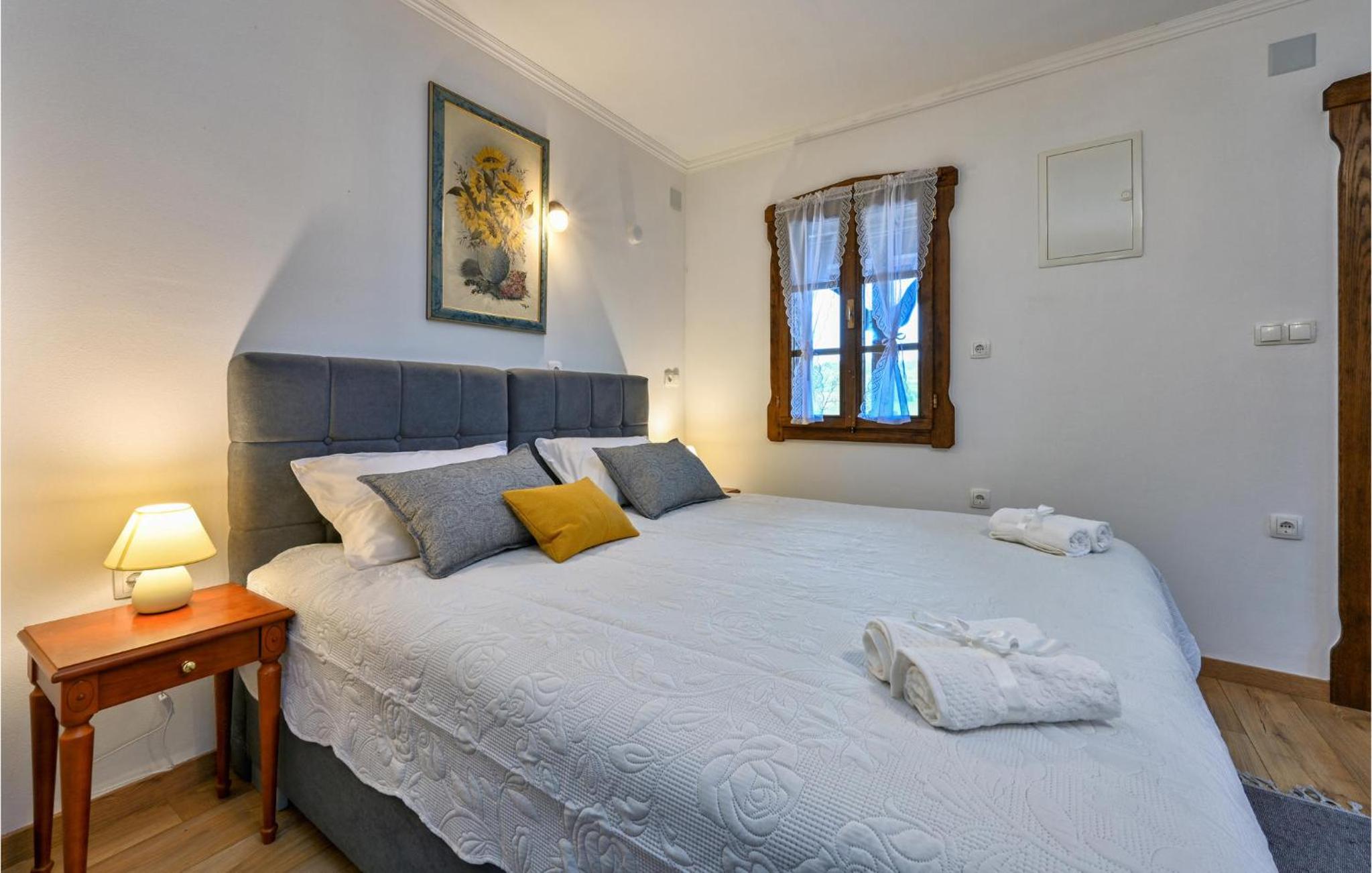 2 Bedroom Lovely Home In Ozalj