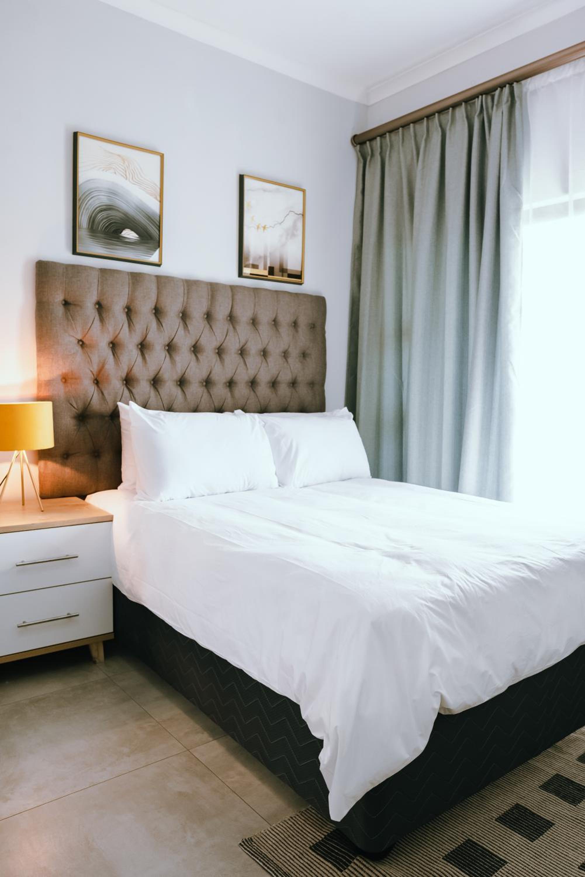 Sarona Apartment Studio F203 - HoneyBee Apartment