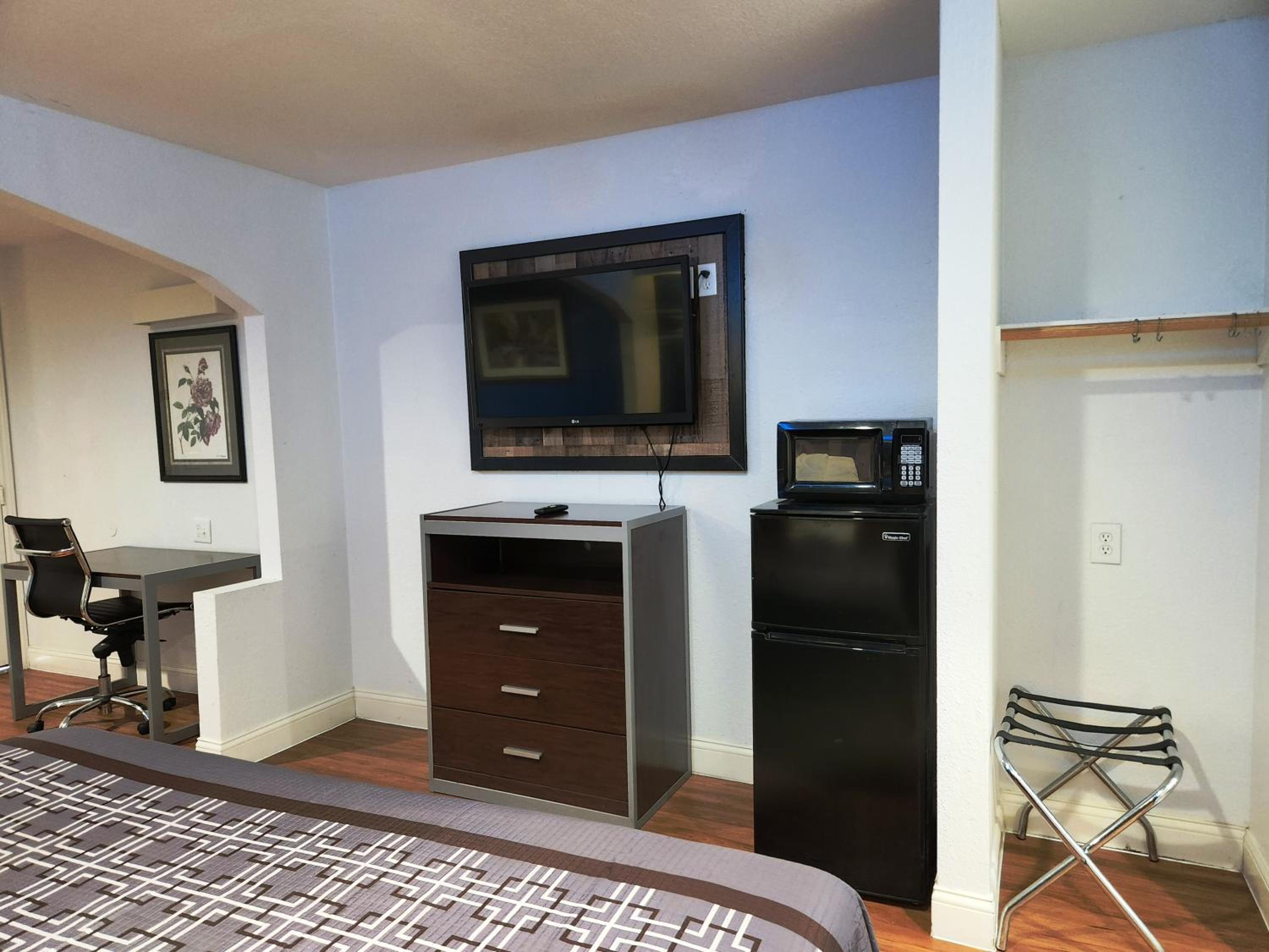 Express Inn Tomball - Property Image 20