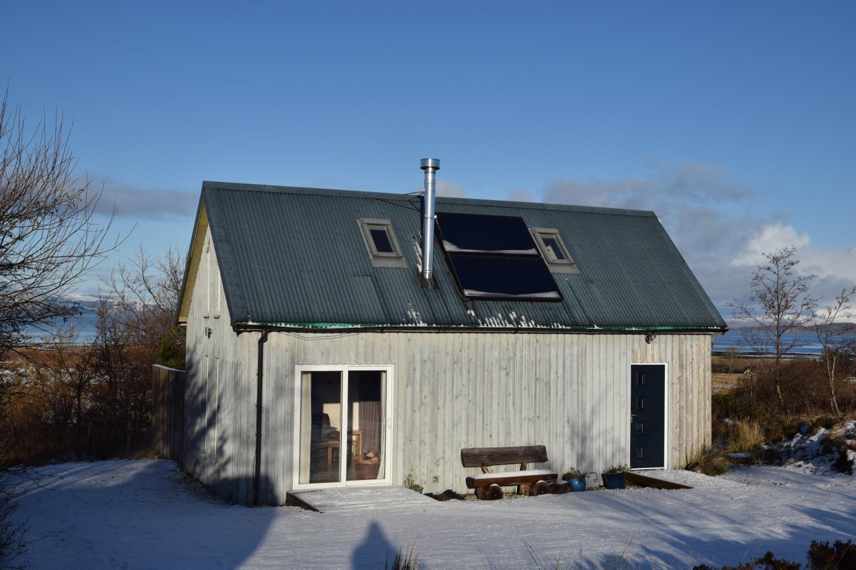 Tigh Eilidh (The Cabin on the Hill) view 4