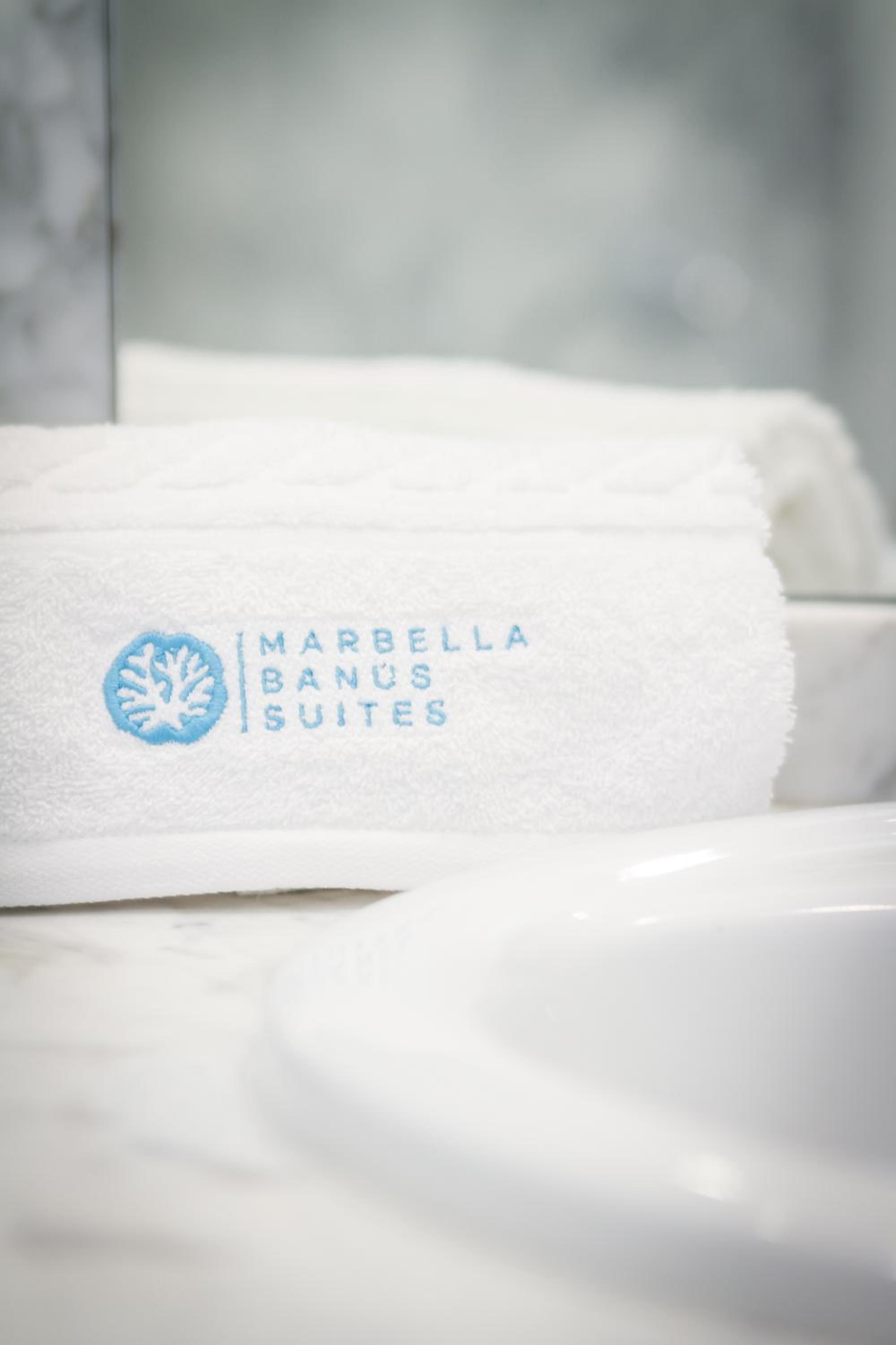 MARBELLA BANUS SUITES - Banus Playa Rocio Beachside Complex
