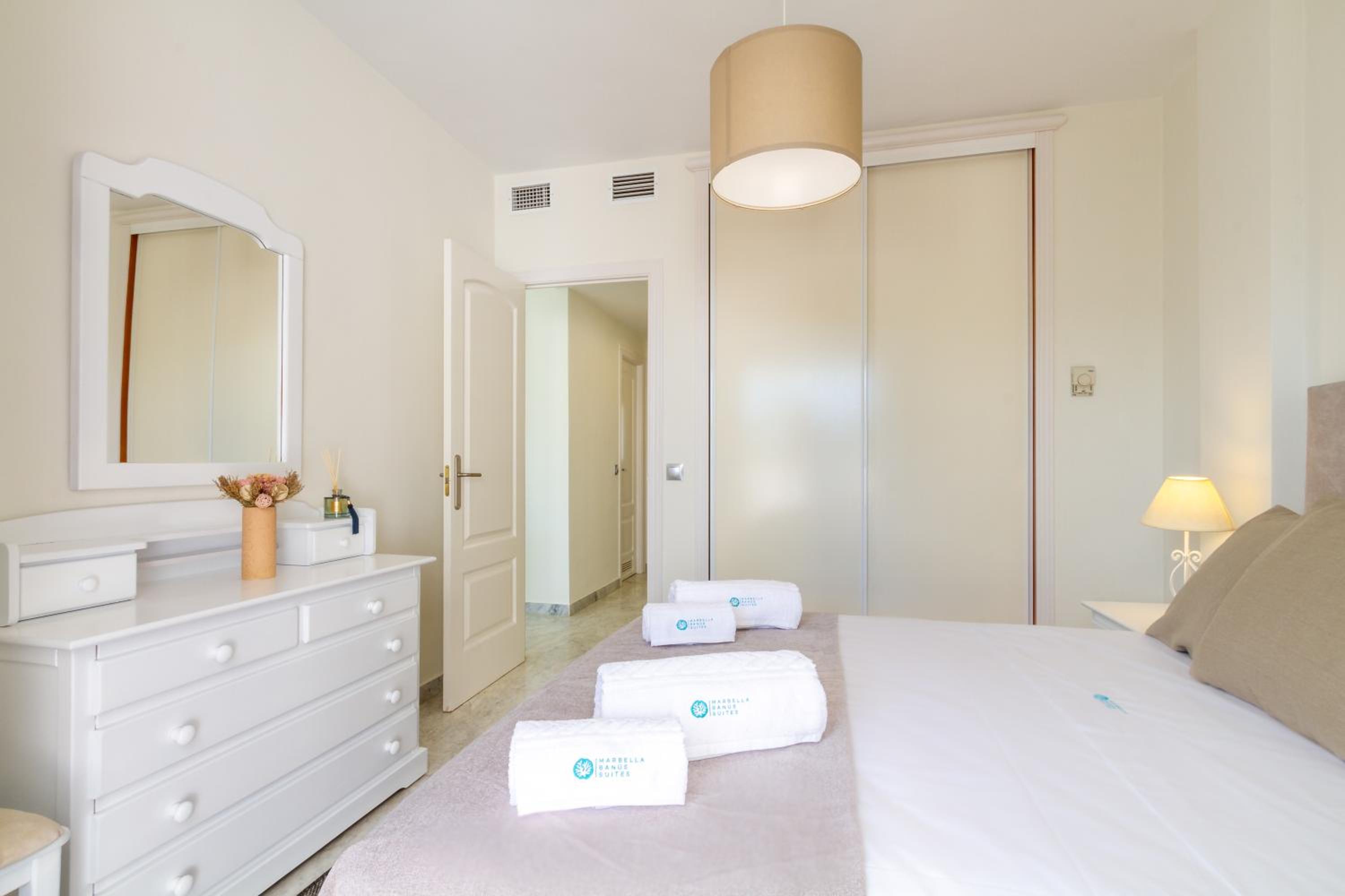 MARBELLA BANUS SUITES - Banus Playa Rocio Beachside Complex