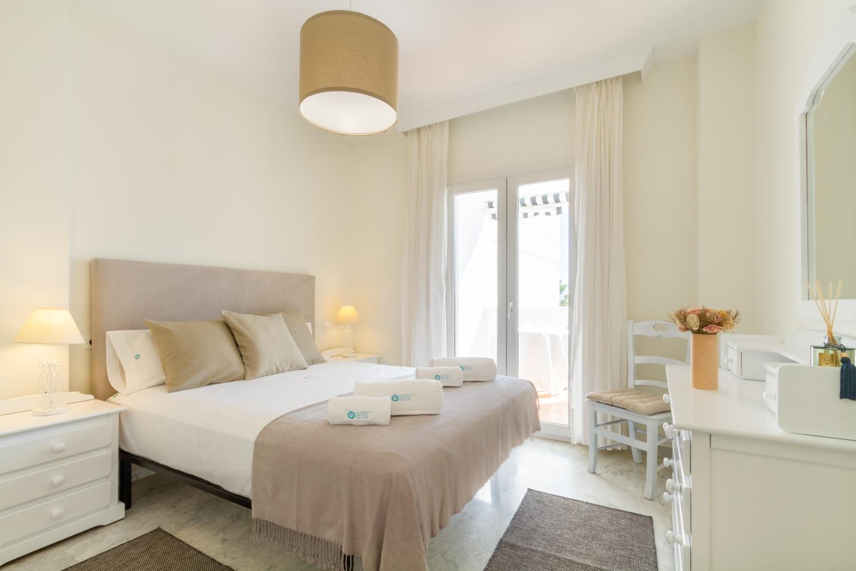 MARBELLA BANUS SUITES - Banus Playa Rocio Beachside Complex