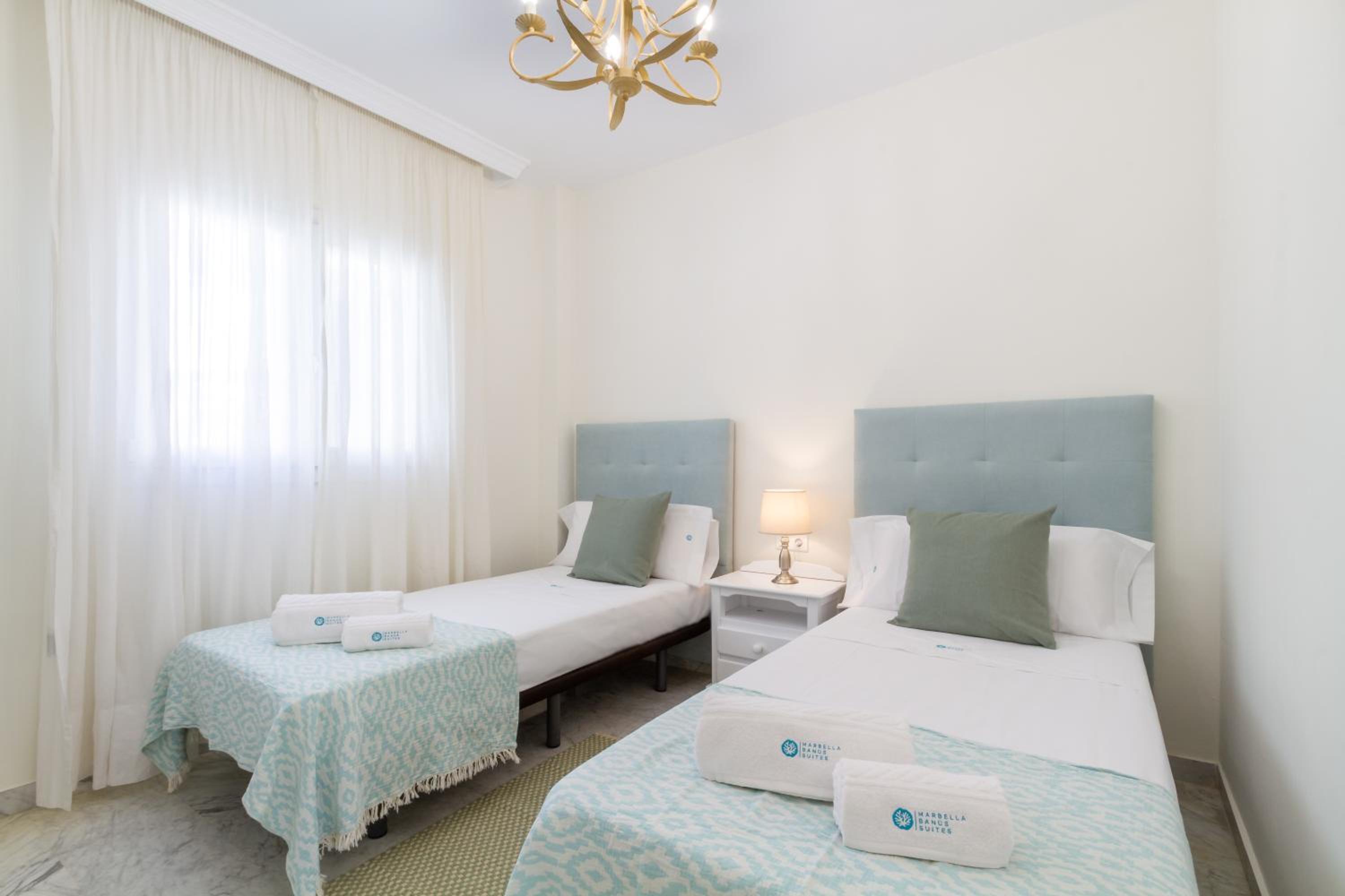MARBELLA BANUS SUITES - Banus Playa Rocio Beachside Complex