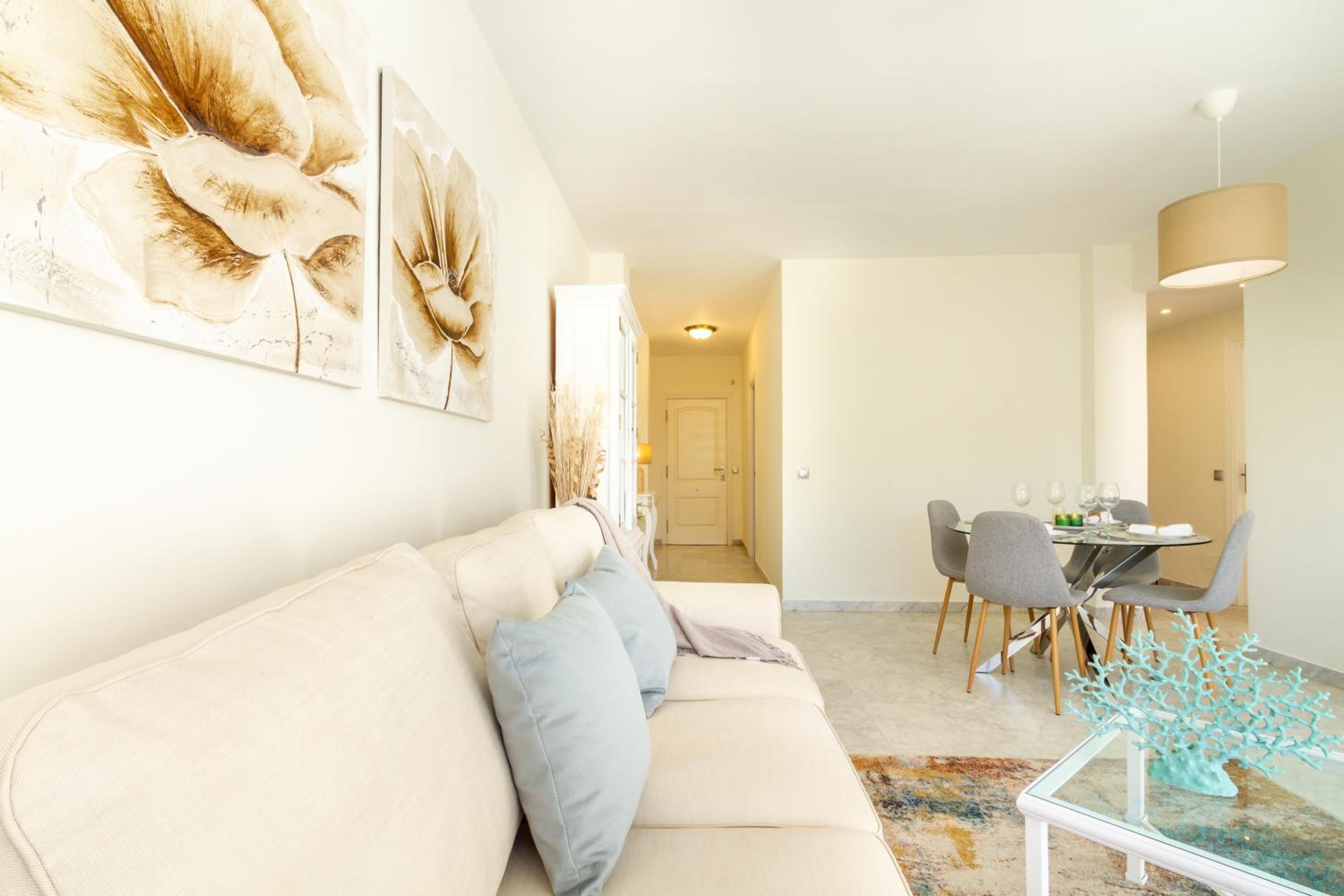 MARBELLA BANUS SUITES - Banus Playa Rocio Beachside Complex