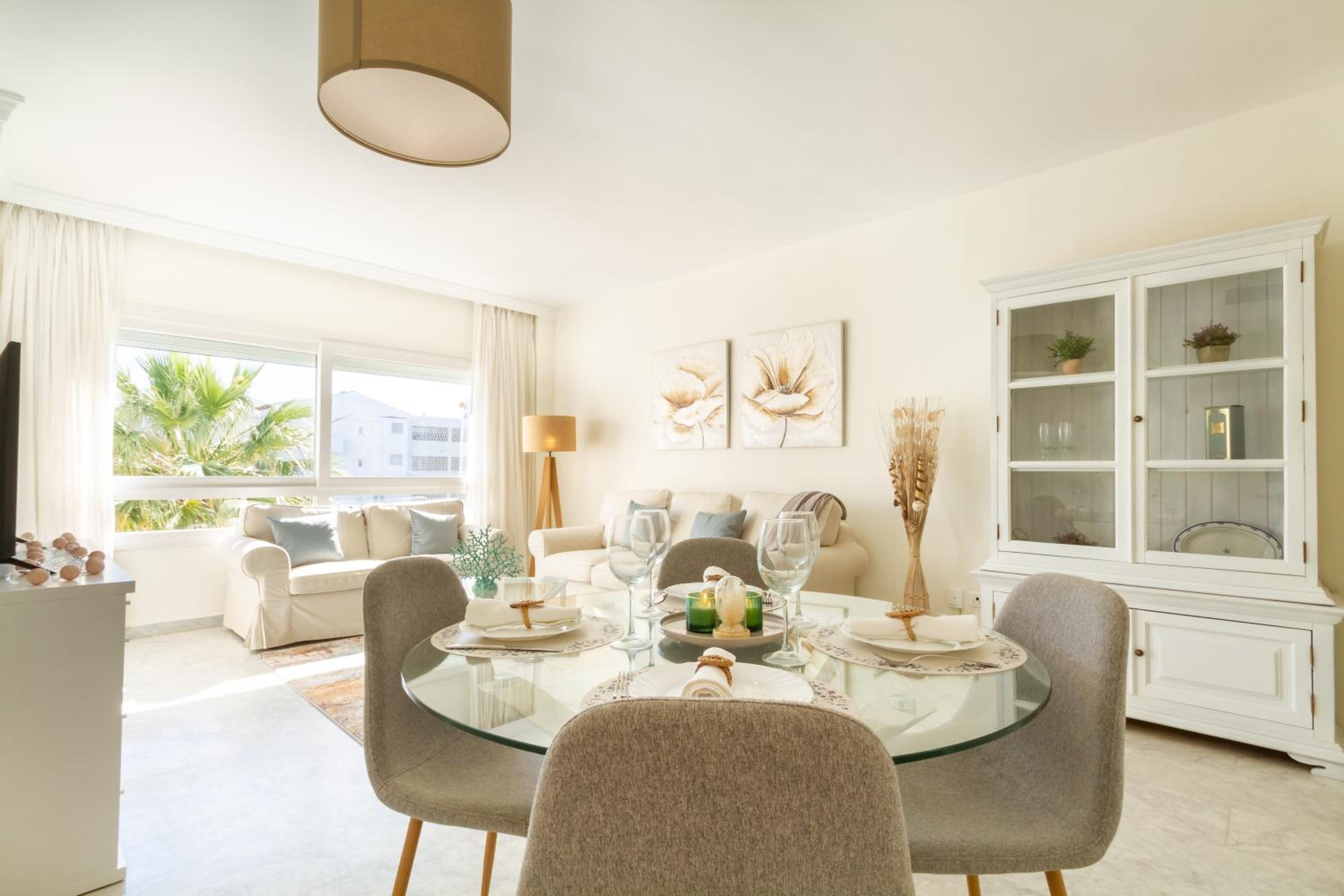 MARBELLA BANUS SUITES - Banus Playa Rocio Beachside Complex
