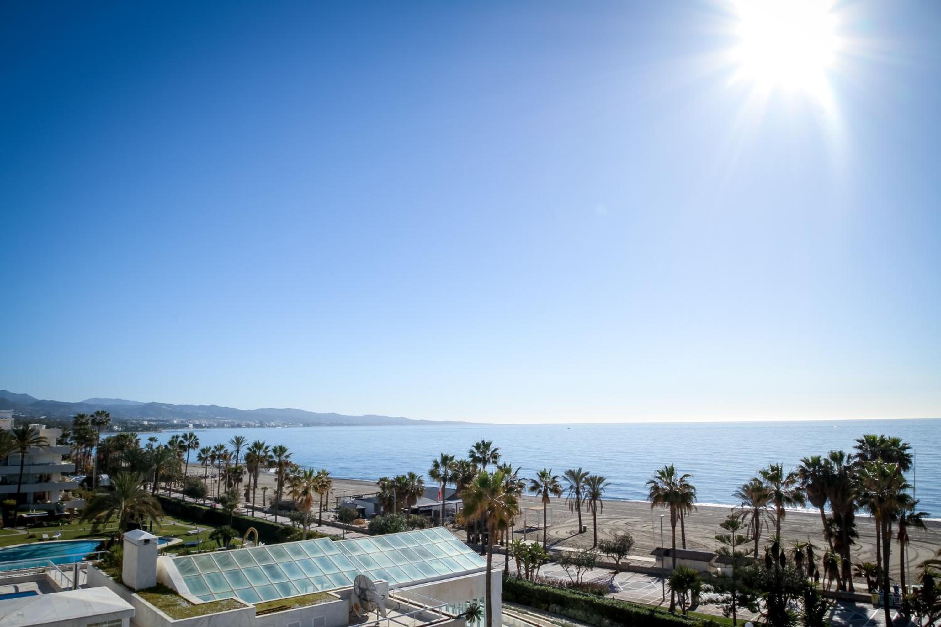 MARBELLA BANUS SUITES - Banus Playa Rocio Beachside Complex