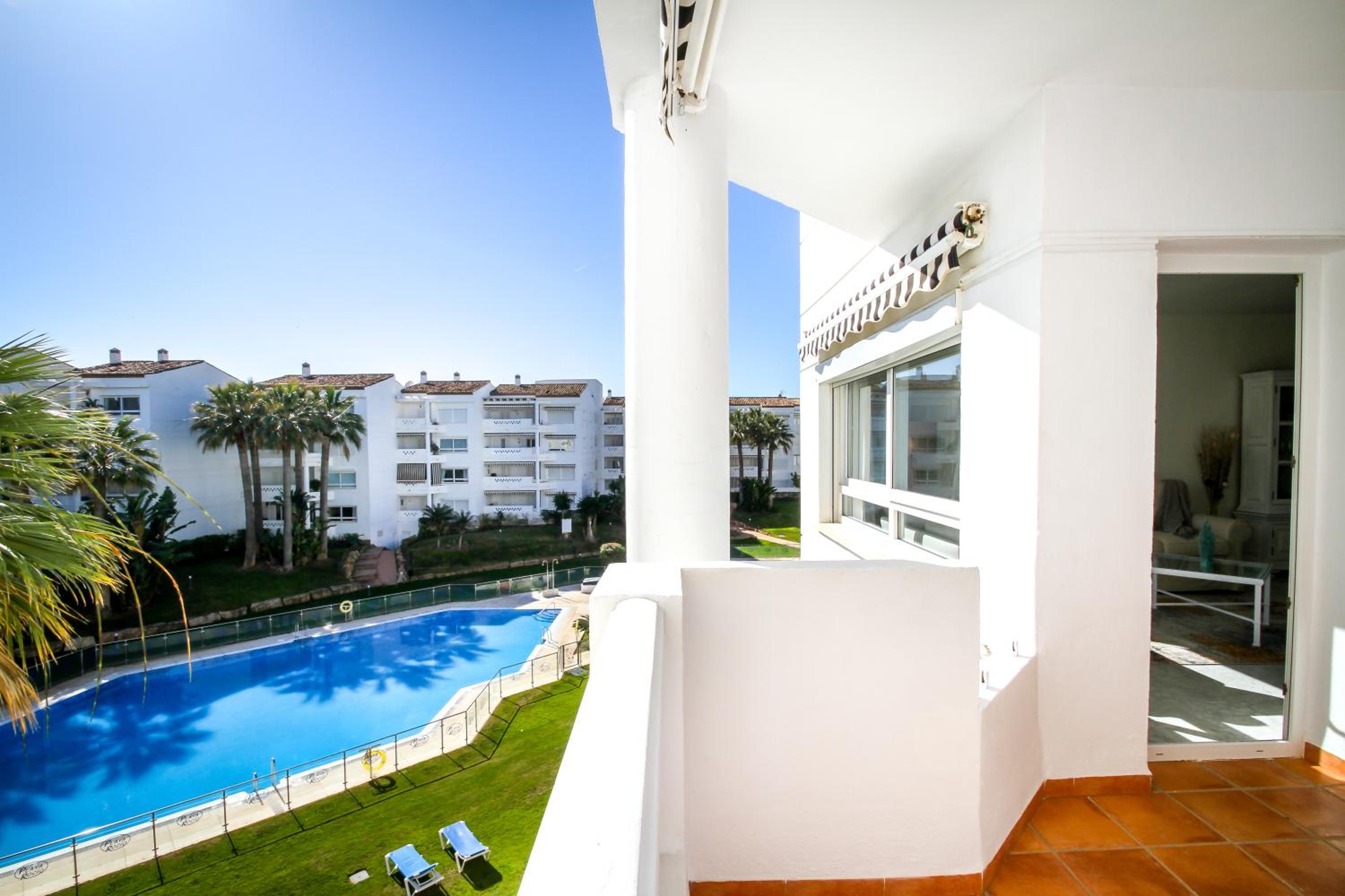 MARBELLA BANUS SUITES - Banus Playa Rocio Beachside Complex
