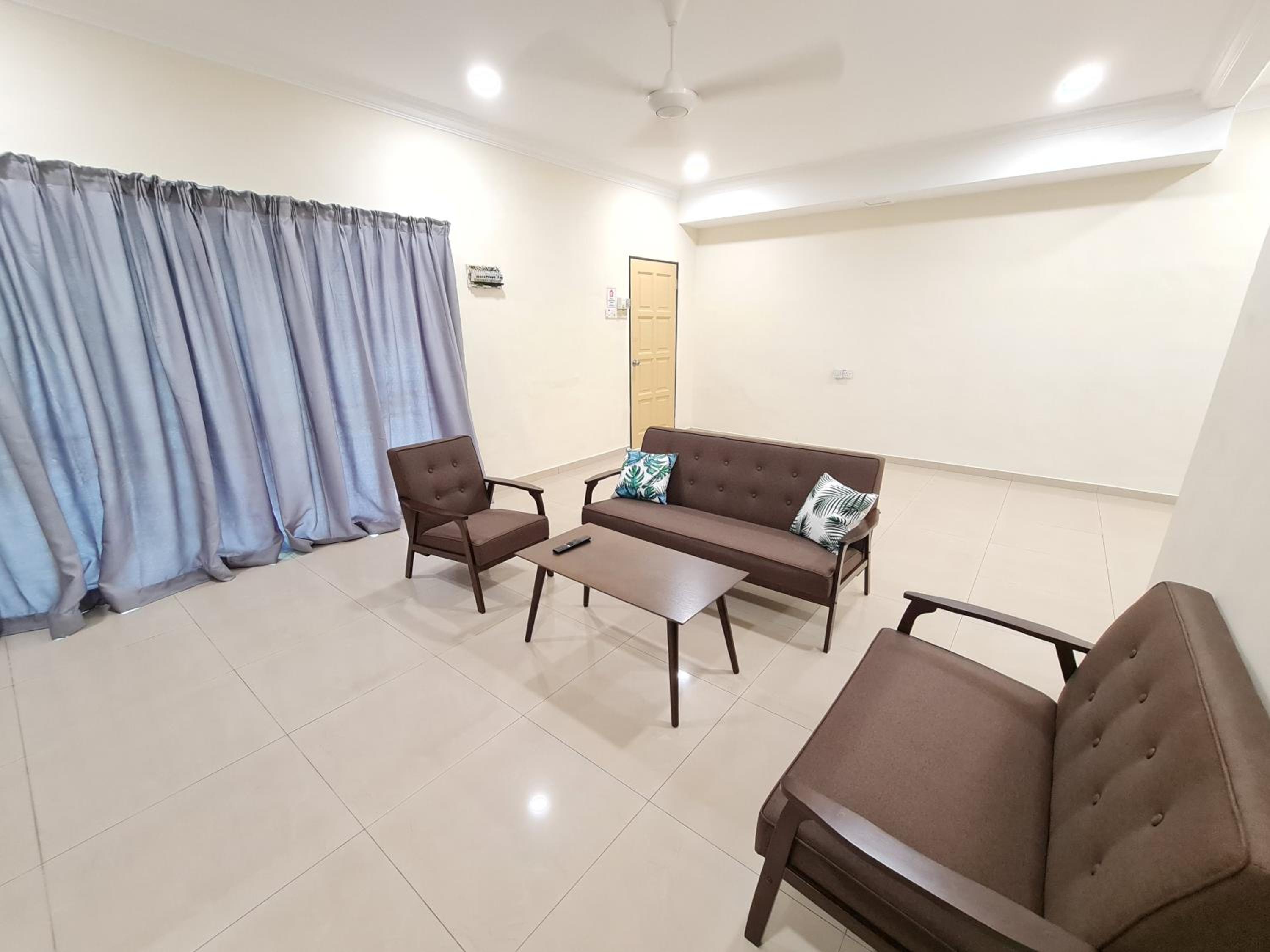 Air-home M3 Simpang near Aulong Econsave, 4BR, 10pax, Netflix photo 3