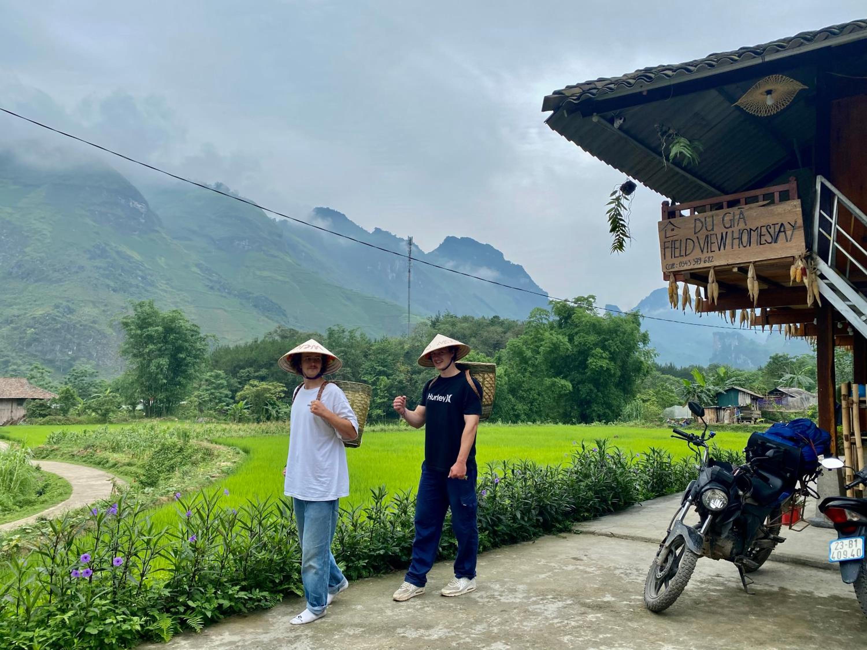 Du Gia Field View Homestay