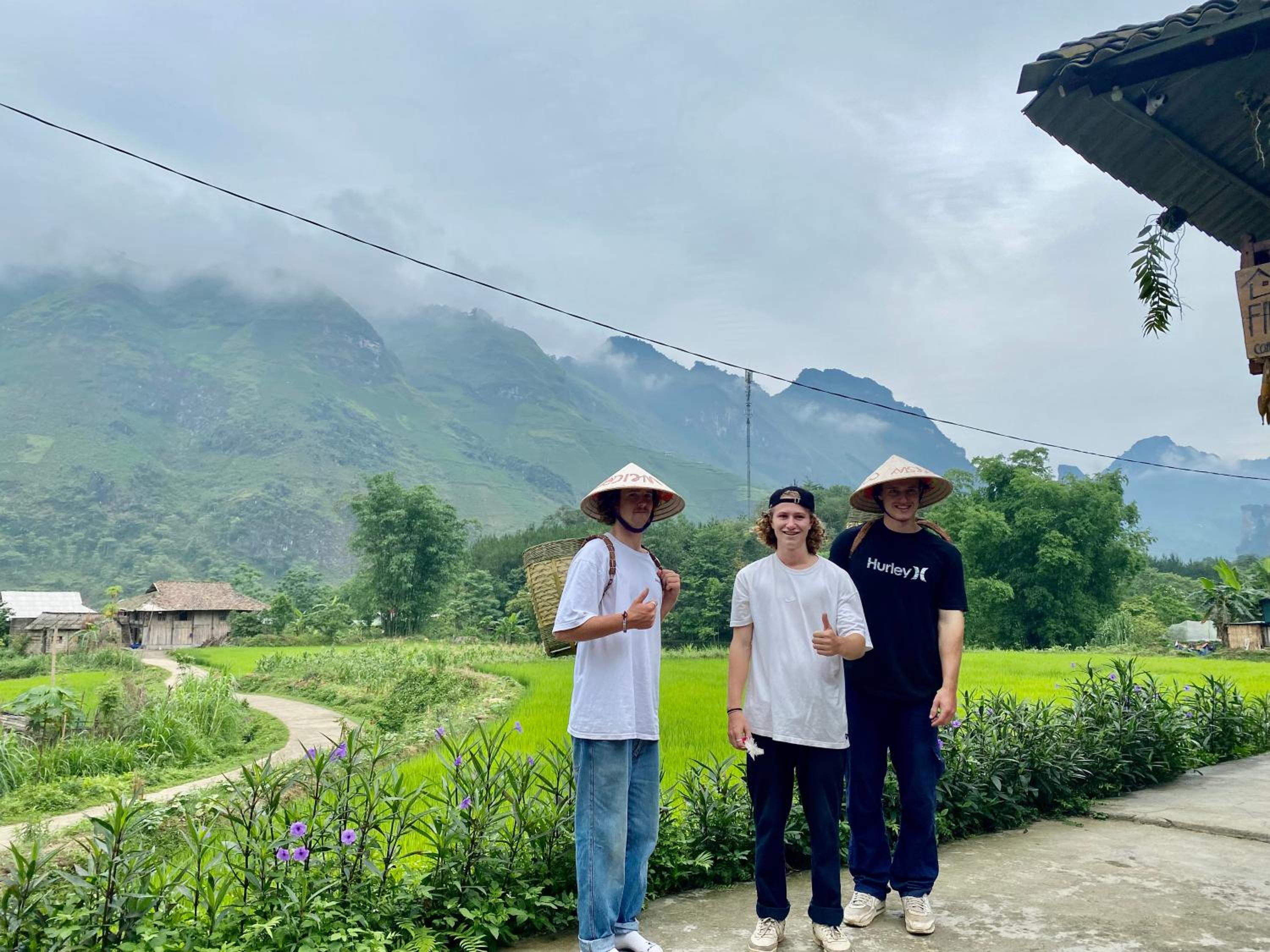 Du Gia Field View Homestay